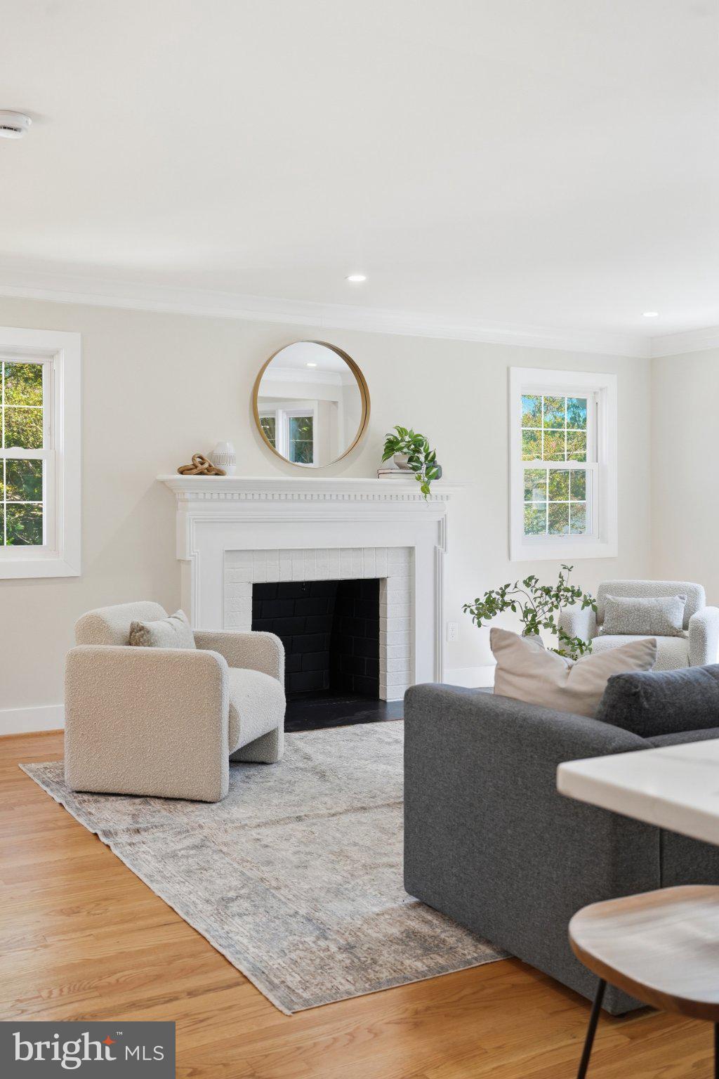 2824 Elsmore St, Fairfax, VA 22031 photo