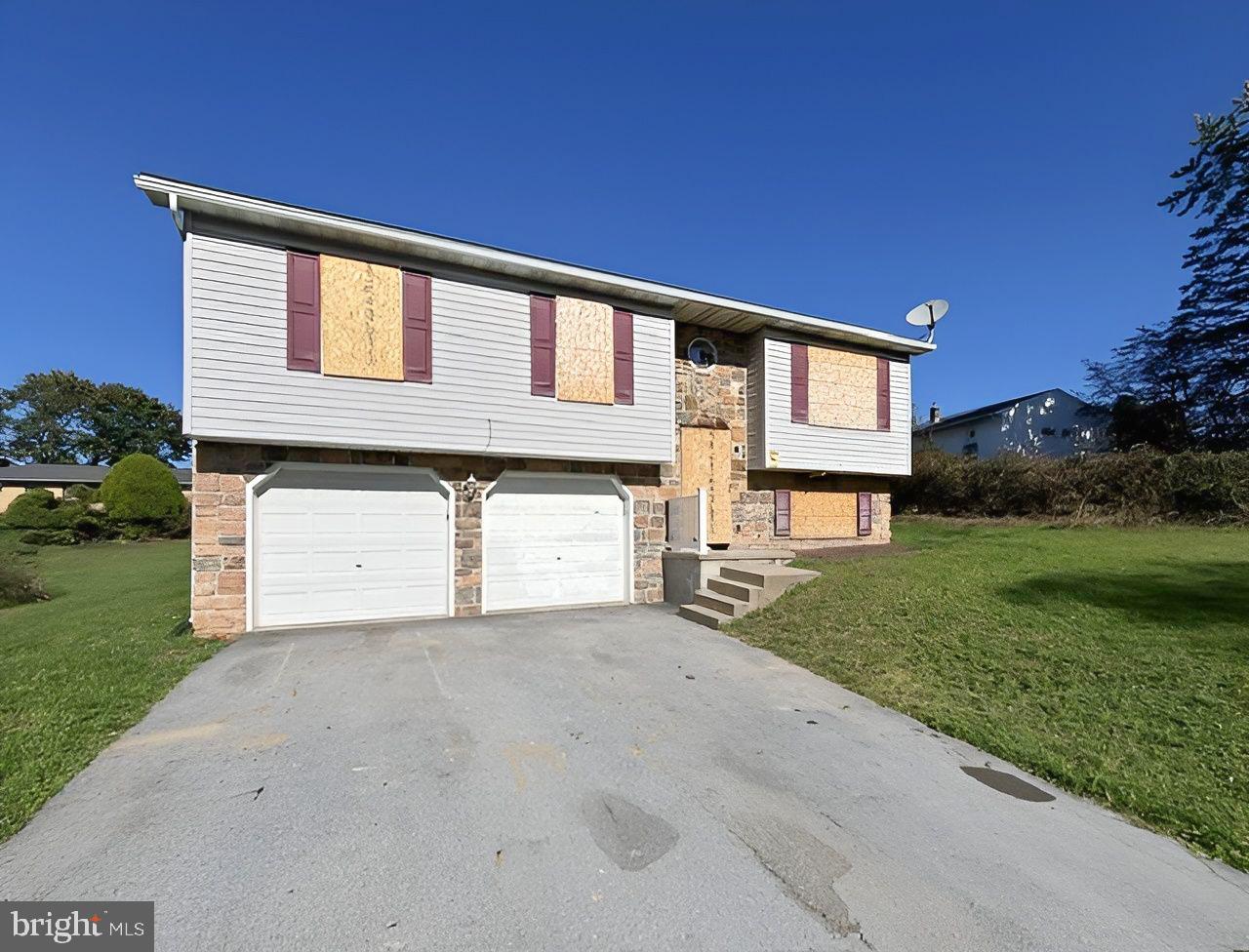 6524 Fairfax Dr, Harrisburg, PA 17111 photo