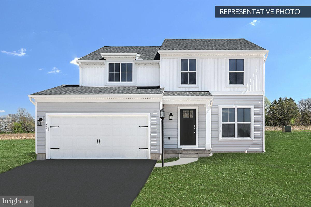 3525 Pebble Run Dr, Dover, PA 17315