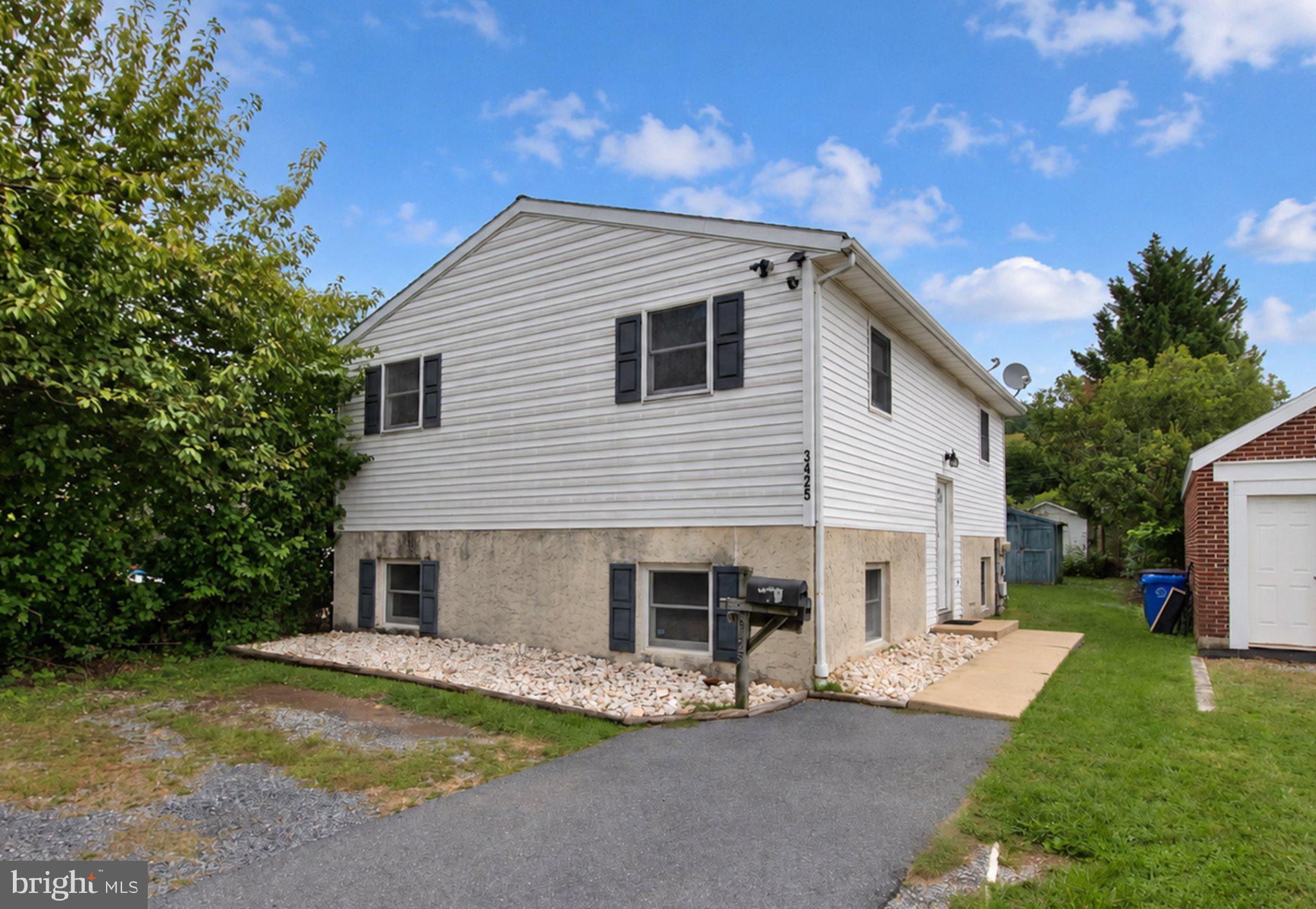 3425 Marion St, Reading, PA 19605 photo