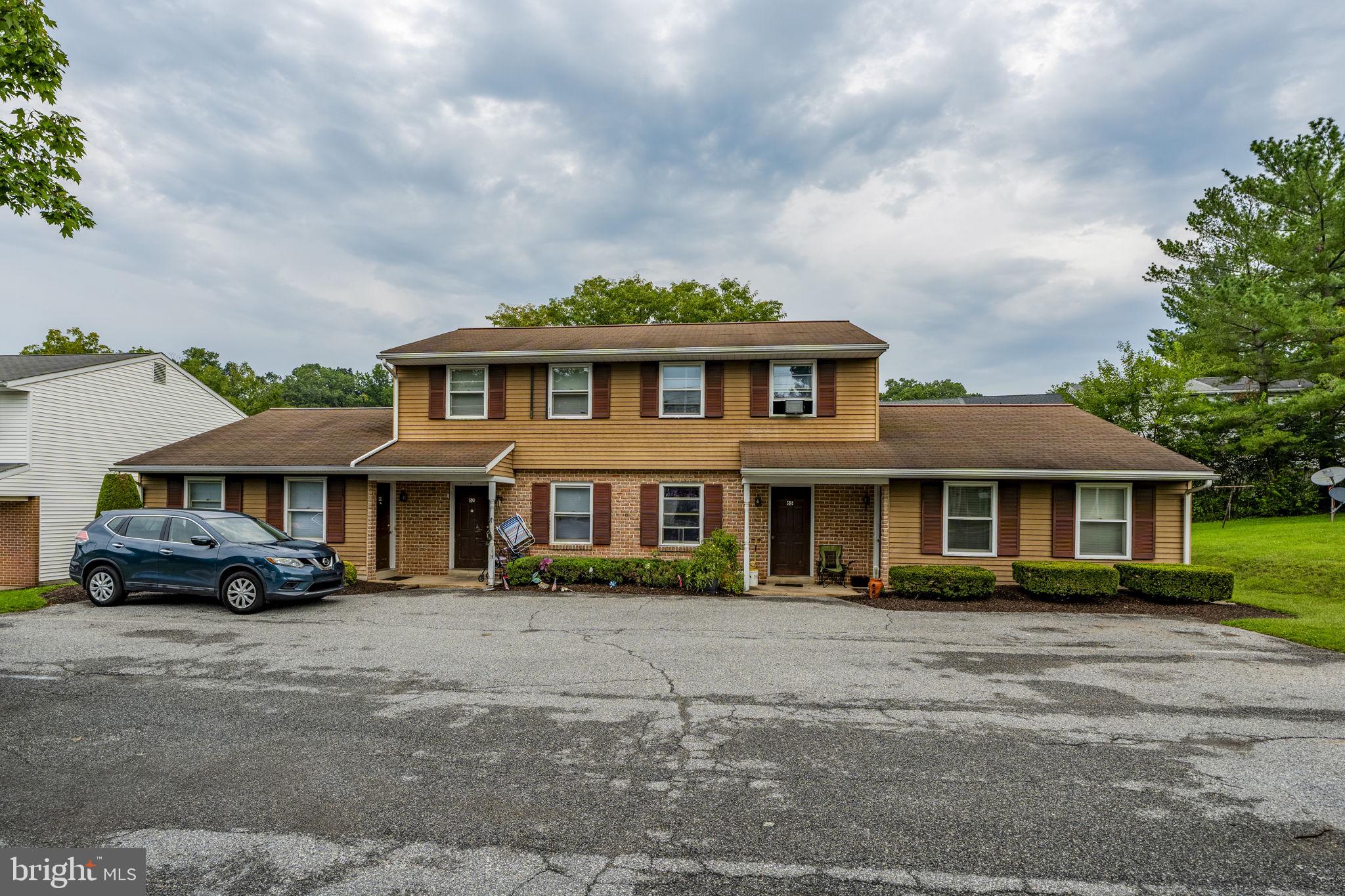63 Akron Rd, Ephrata, PA 17522