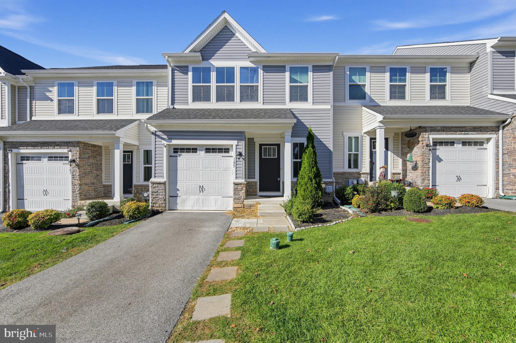 145 Mulberry Dr, Malvern, PA 19355
