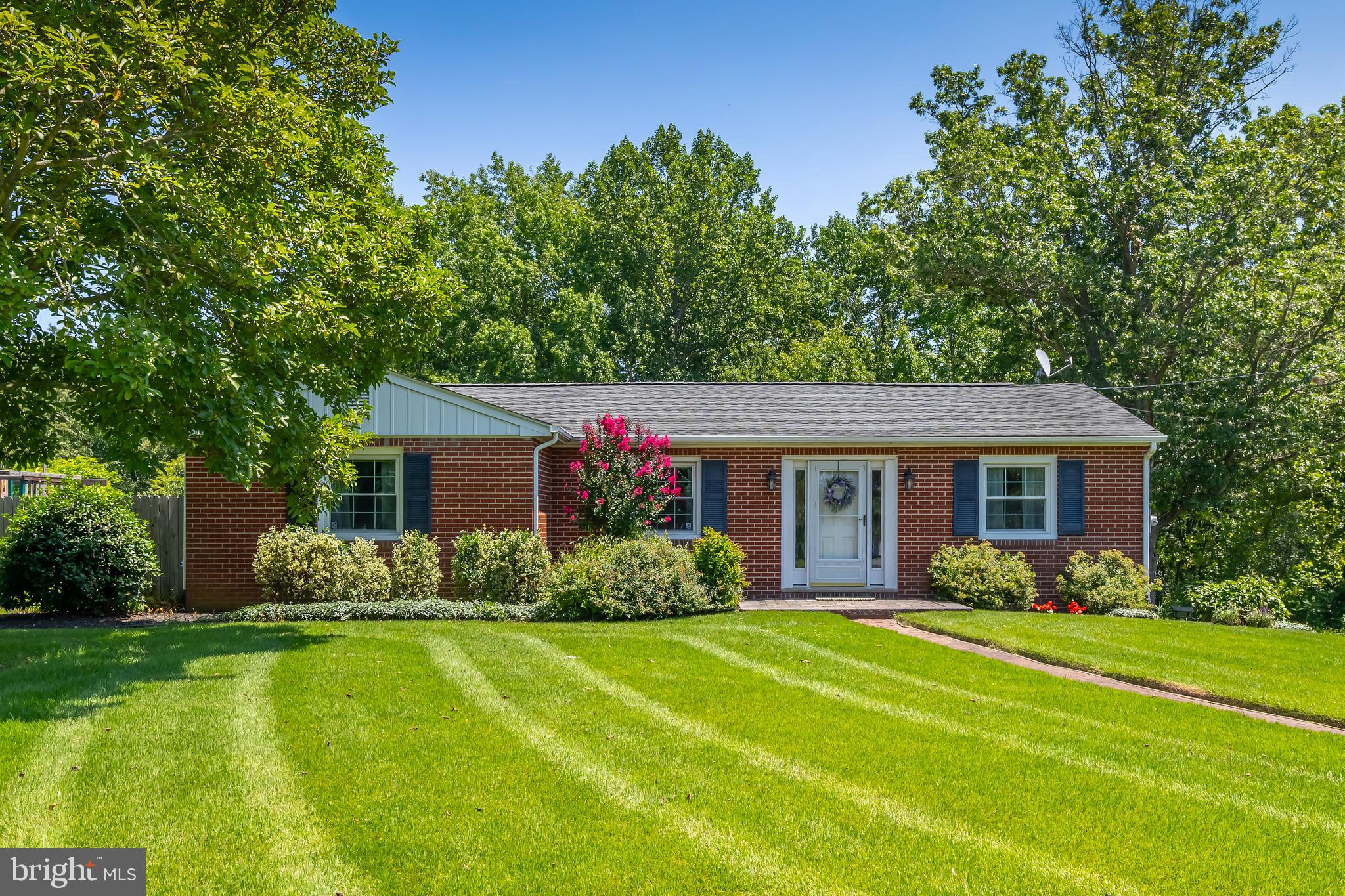 65 Paulsboro Rd, Swedesboro, NJ 08085