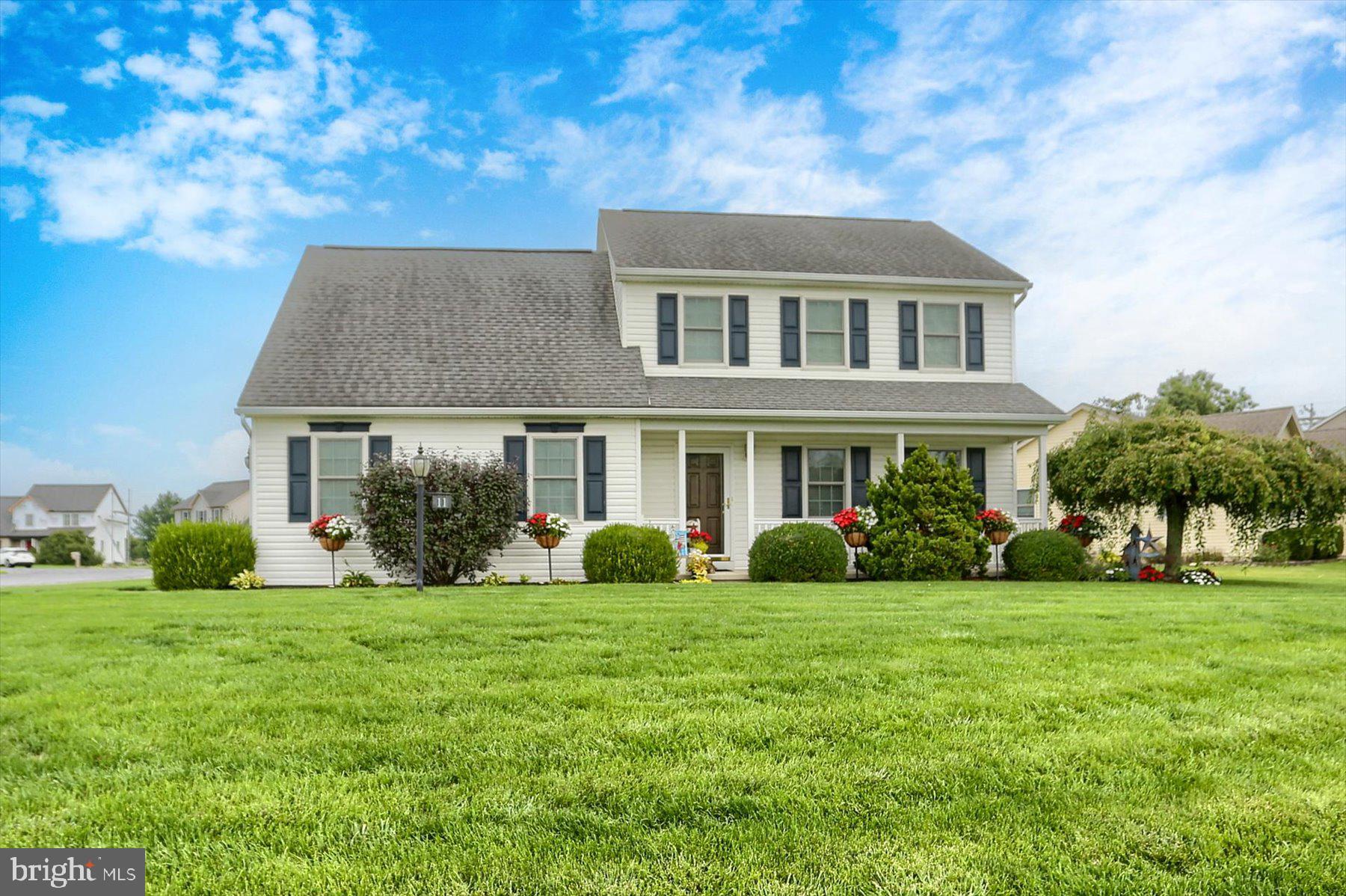 11 Township Line Dr, Fredericksburg, PA 17026