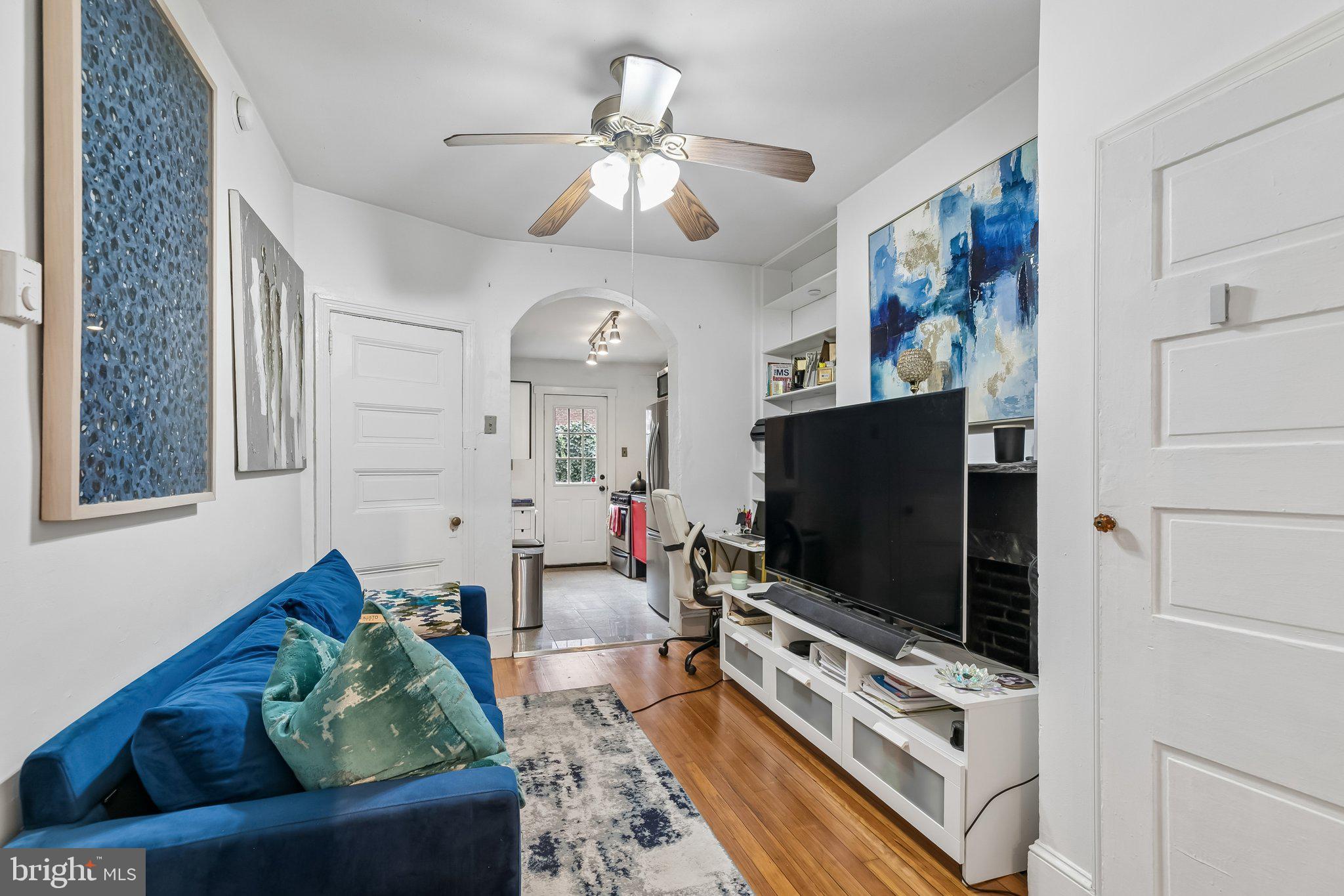 320 S Juniper St, Philadelphia, PA 19107 photo