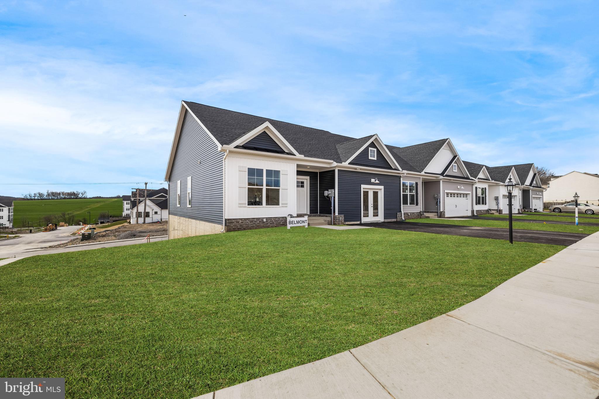 220 Ridge View Ln, Hanover, PA 17331 photo