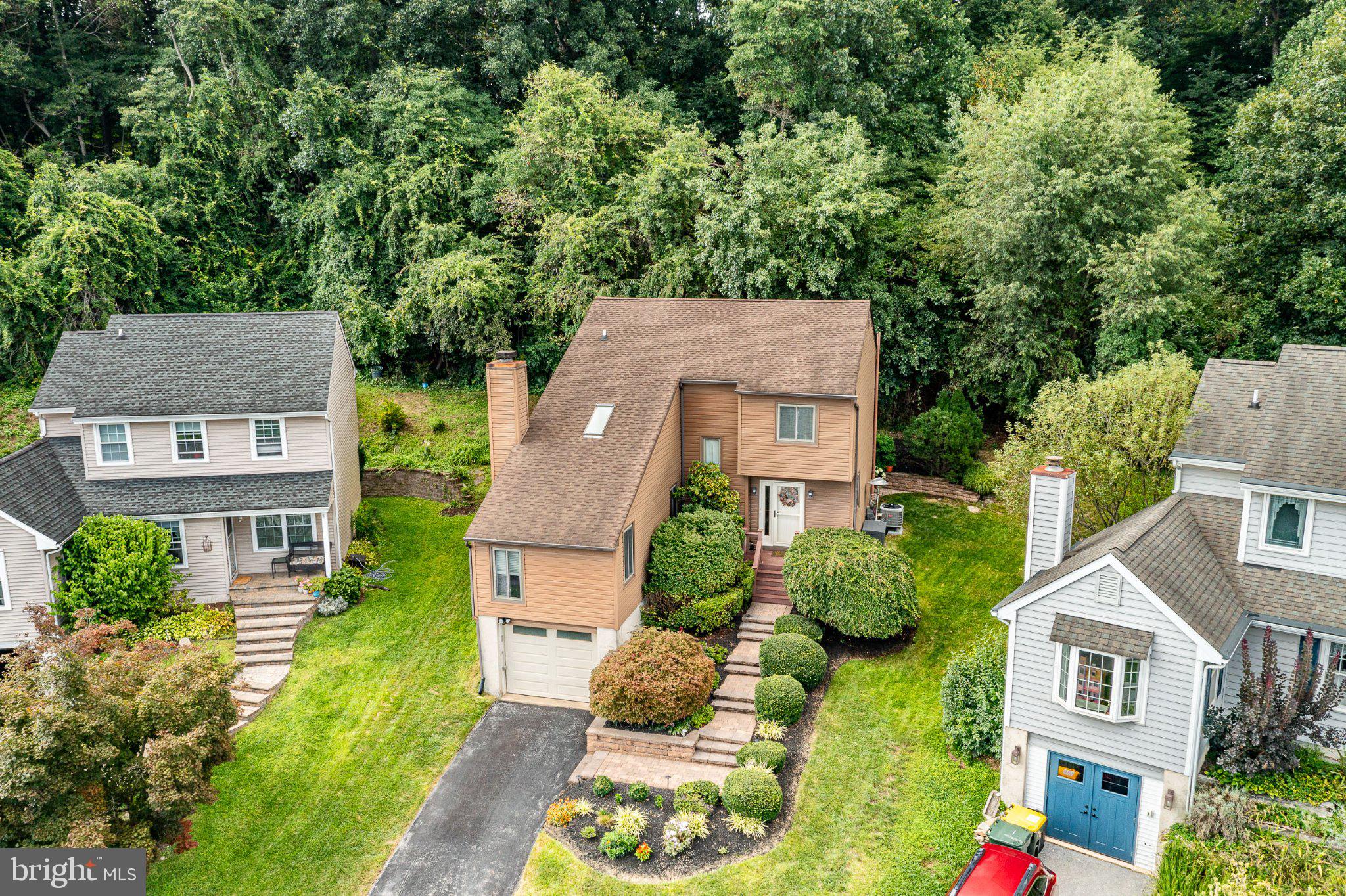 1312 Rhode Island Cir, Downingtown, PA 19335