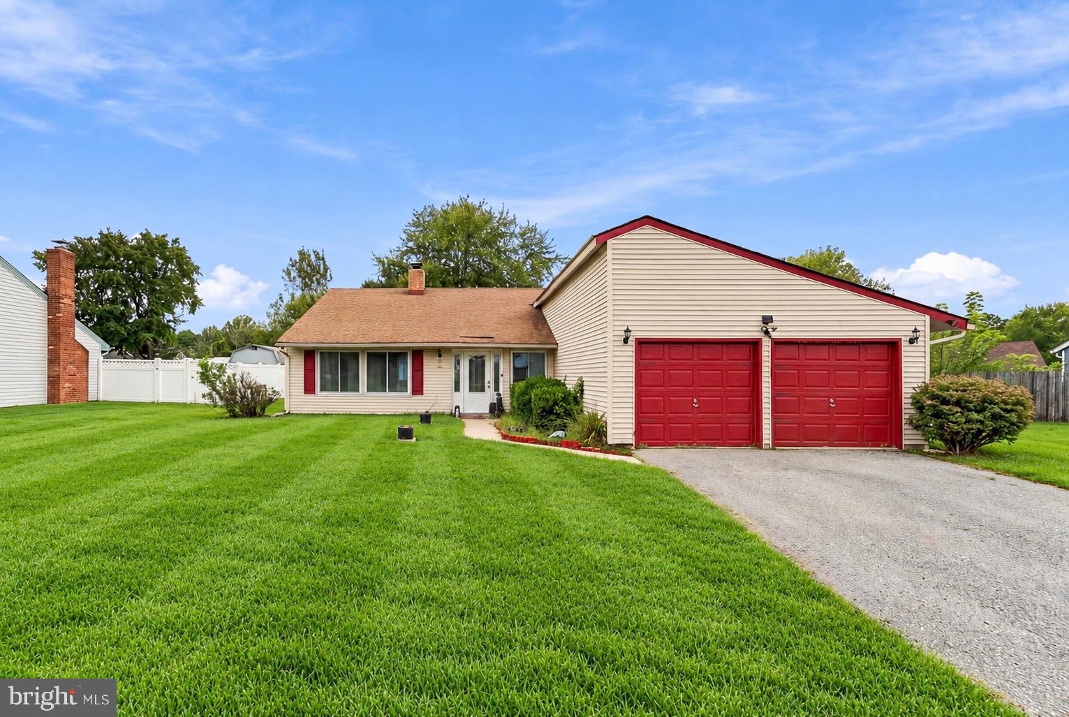 36 Avella Ln, Sicklerville, NJ 08081