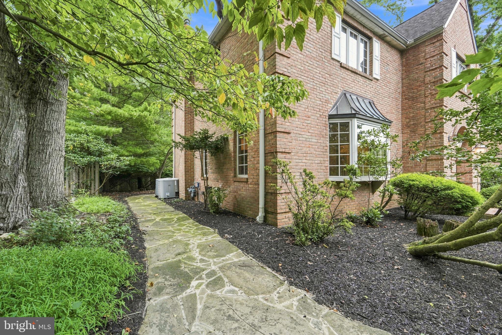 122 Saint Vincent Ct, Cherry Hill, NJ 08003 photo