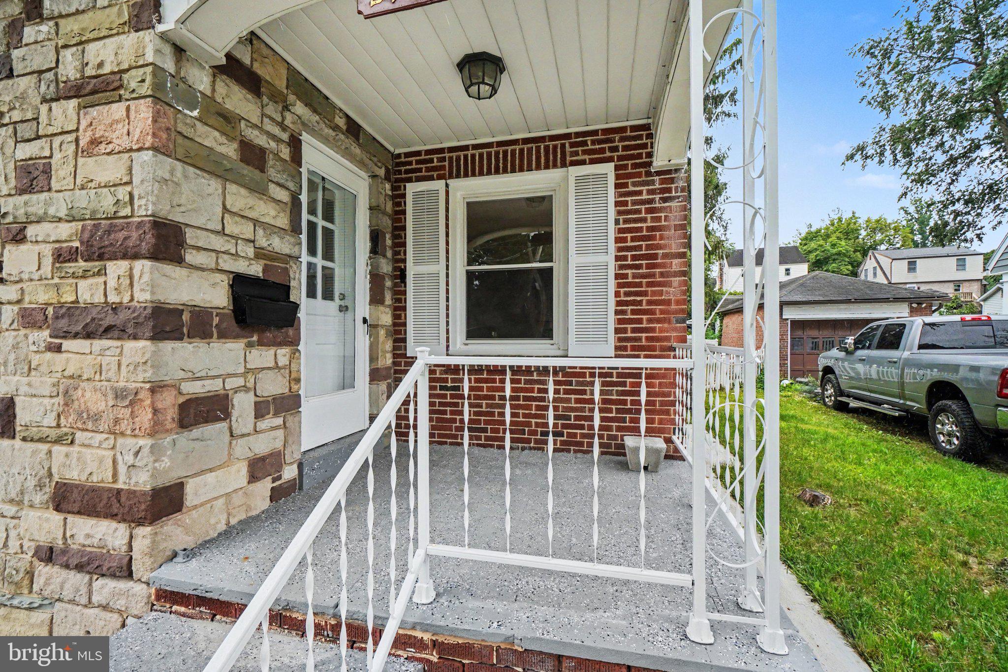 2929 Locust Ln, Harrisburg, PA 17109 photo