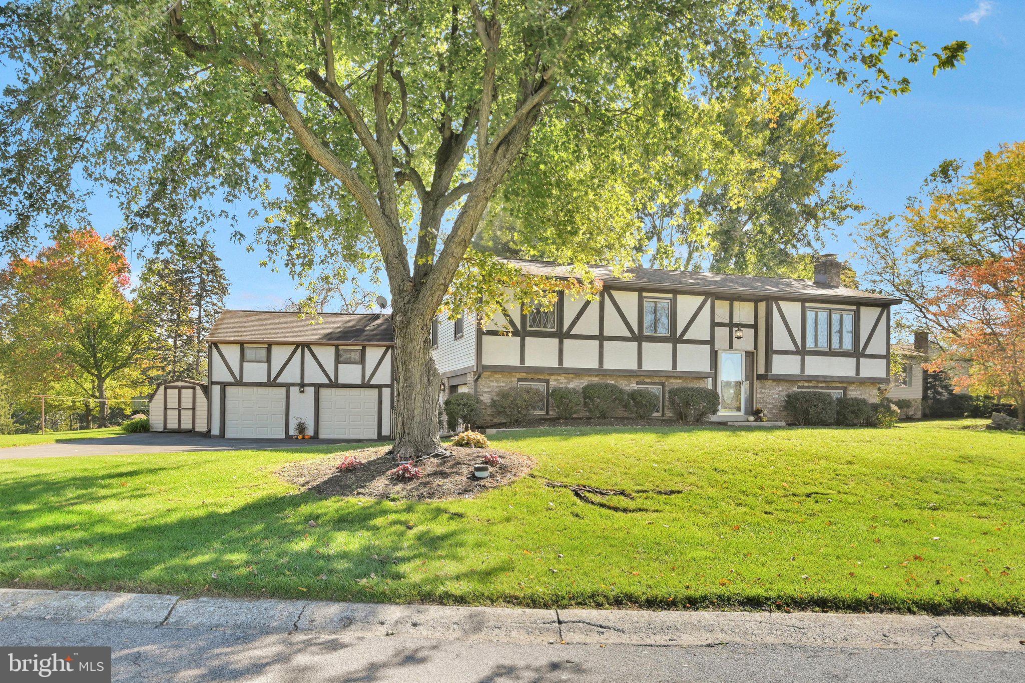 36 Ashland Ave, Ephrata, PA 17522 photo