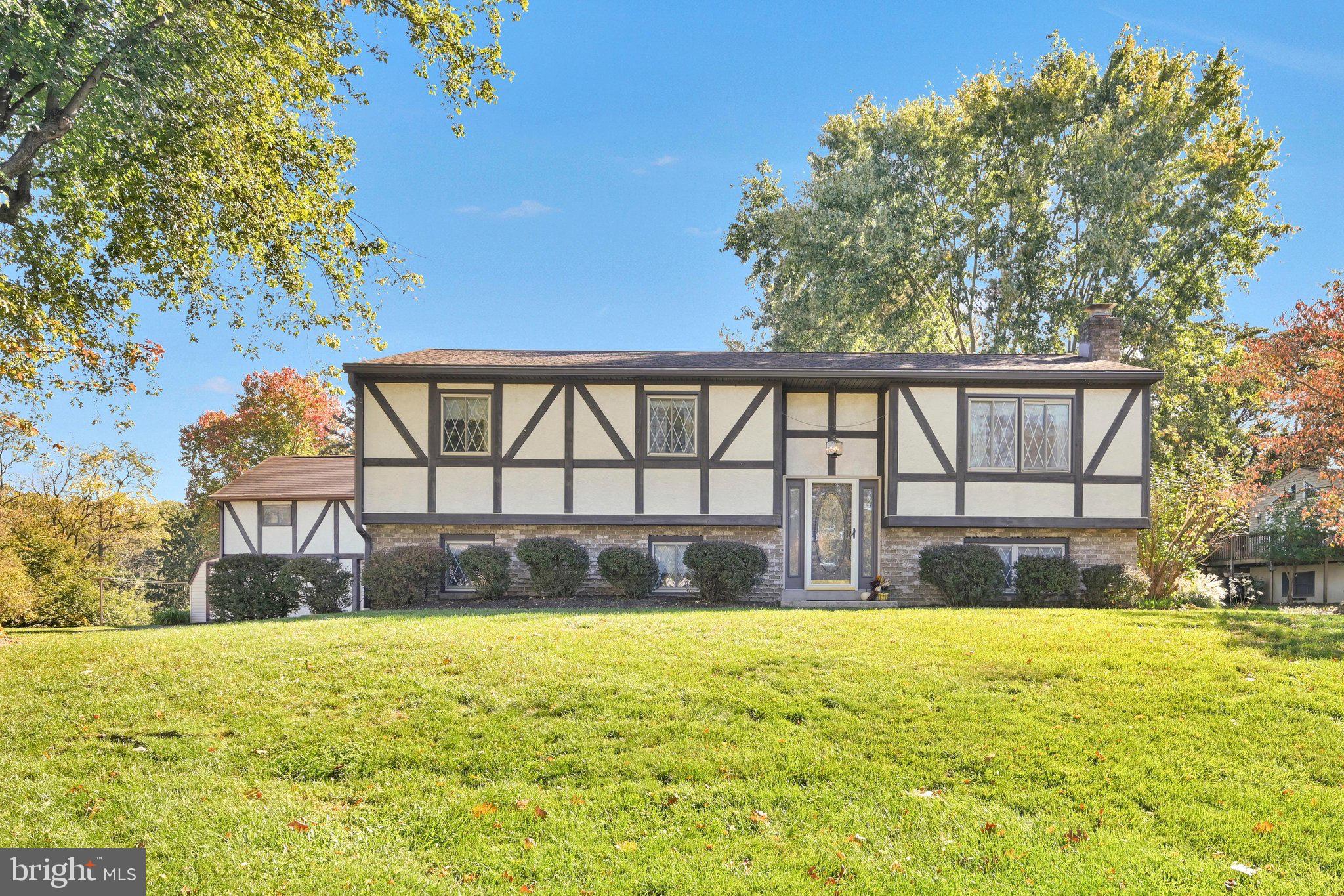 36 Ashland Ave, Ephrata, PA 17522 photo