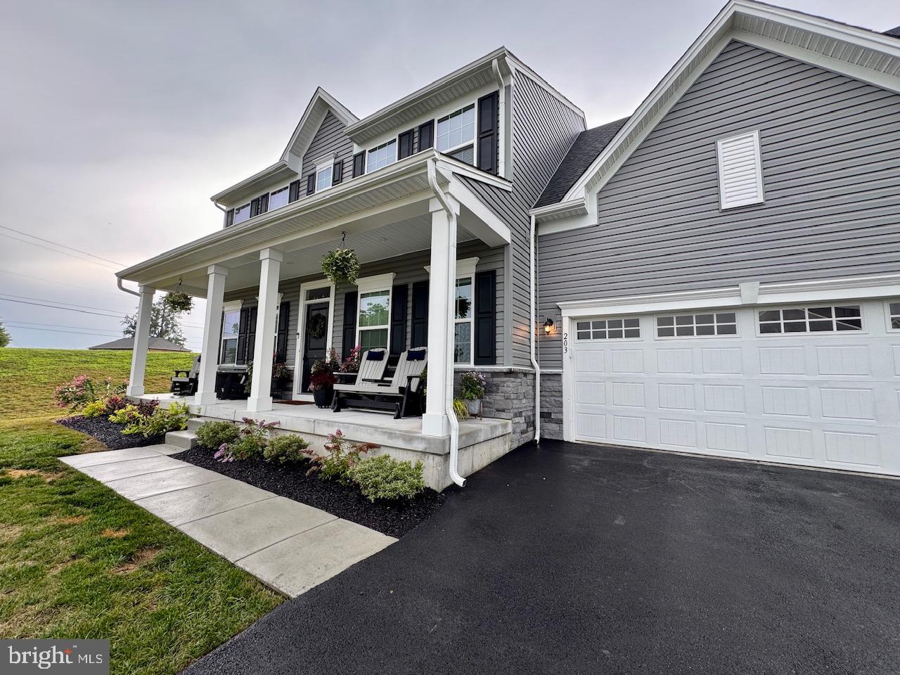 203 Braeburn Dr, Atglen, PA 19310 photo