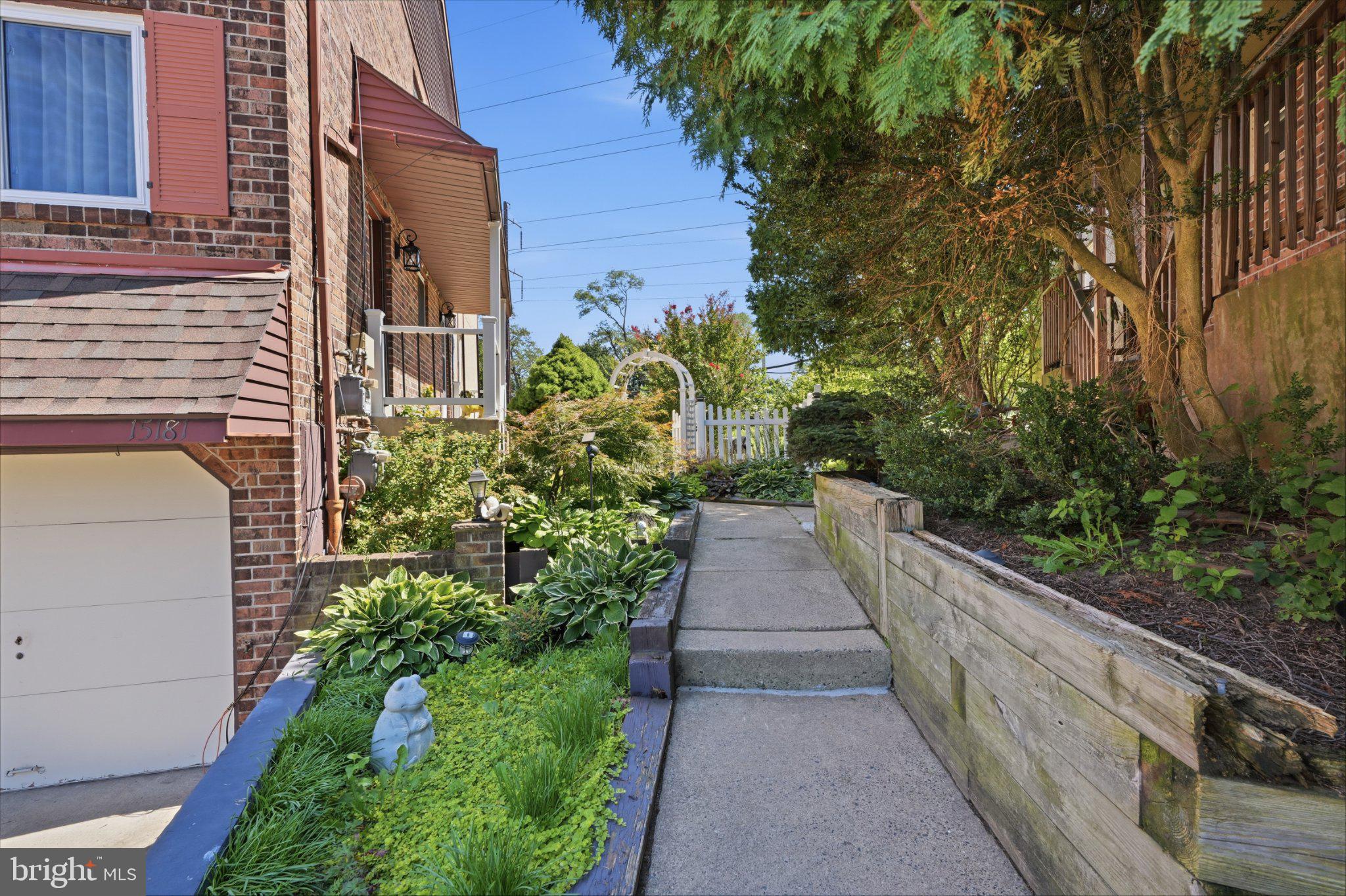 15181 Beverly Dr, Philadelphia, PA 19116 photo