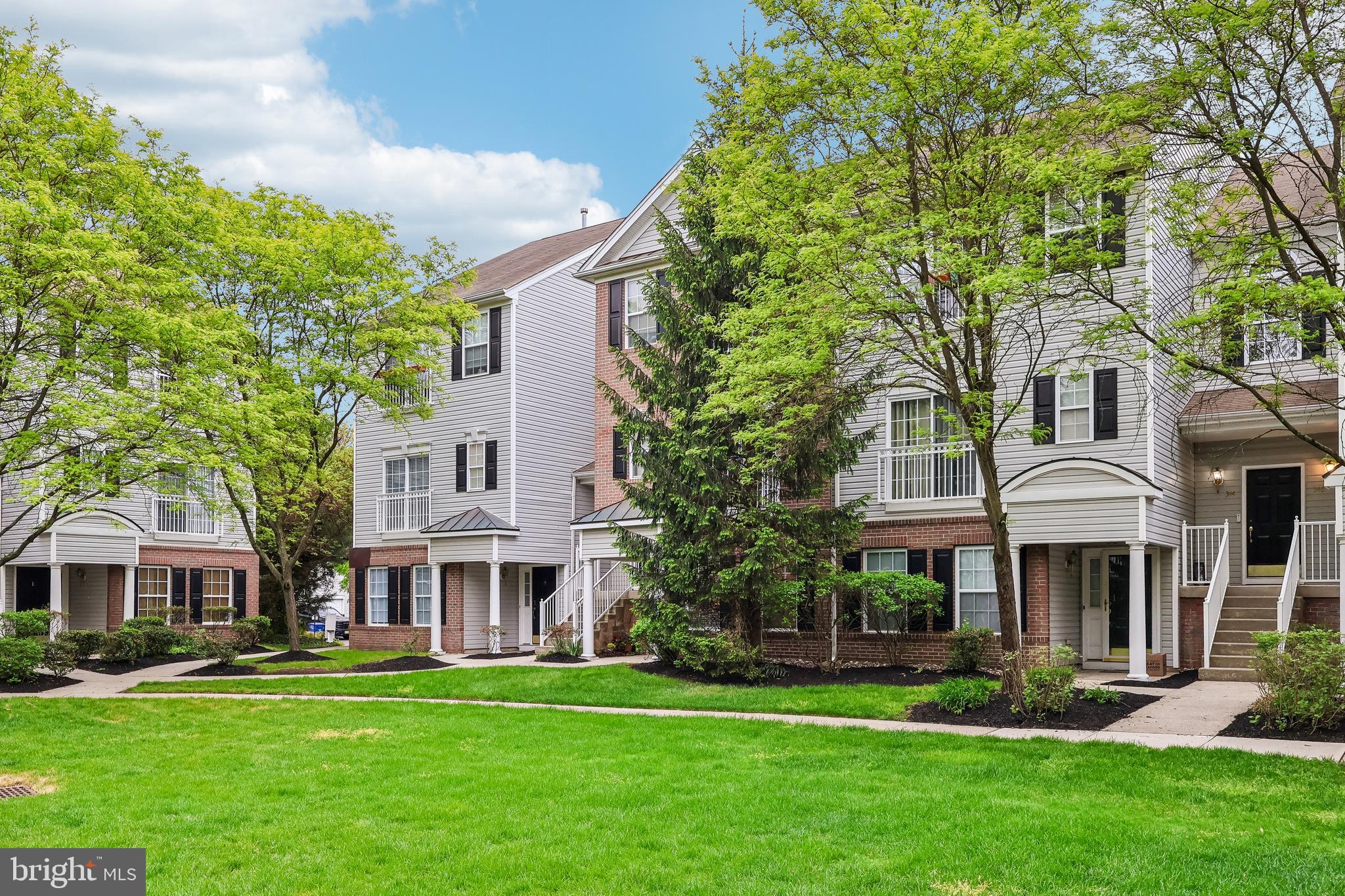 340 Lisa Way, Riverton, NJ 08077 photo
