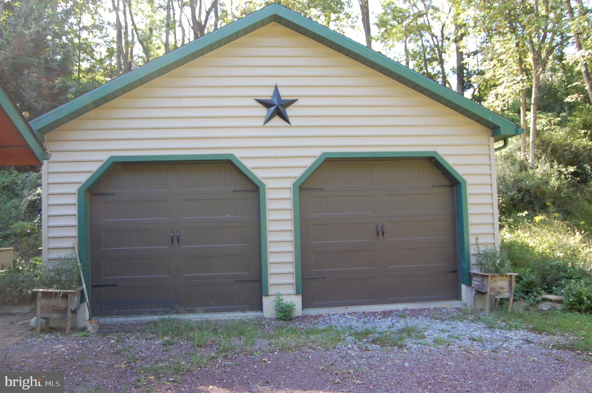 20 Hidden Hill Ln, Robesonia, PA 19551 photo