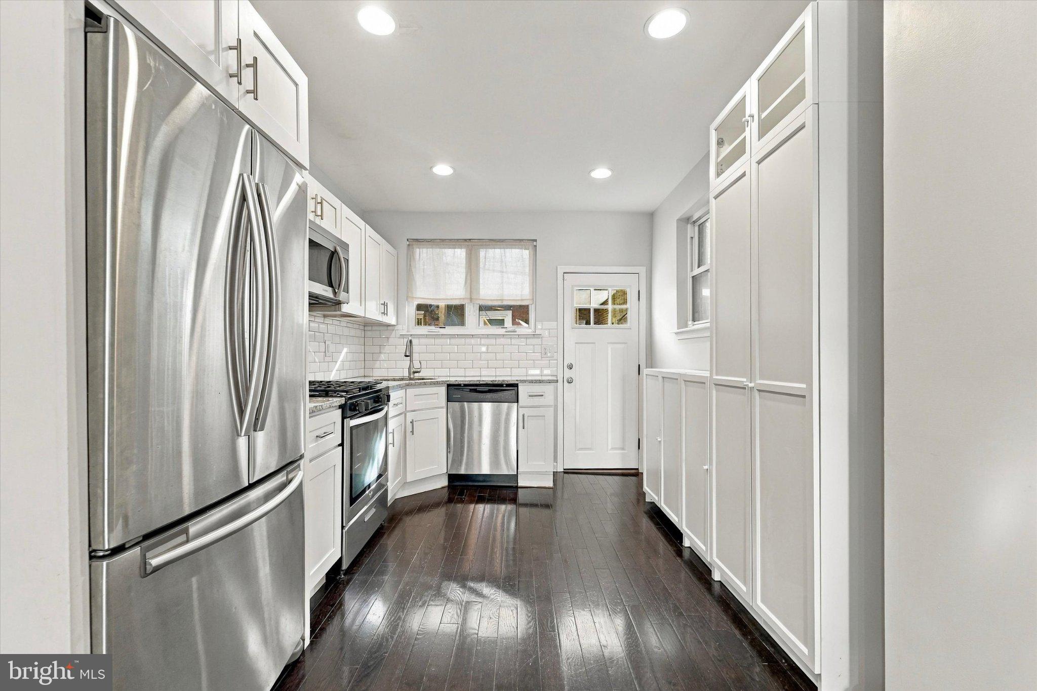 2066 Emily St, Philadelphia, PA 19145