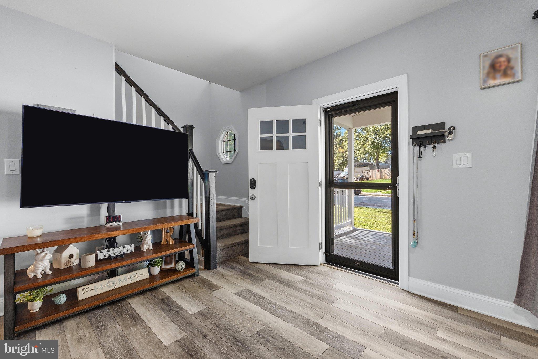 212 Bertram Cir, Glen Burnie, MD 21060 photo
