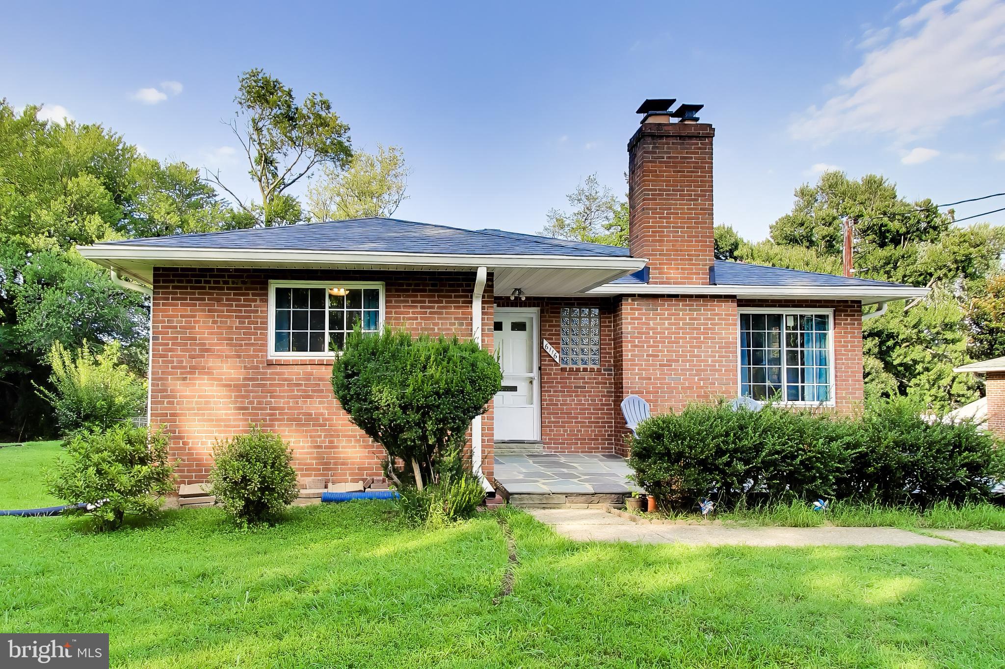 6116 Munson Hill Rd, Falls Church, VA 22044