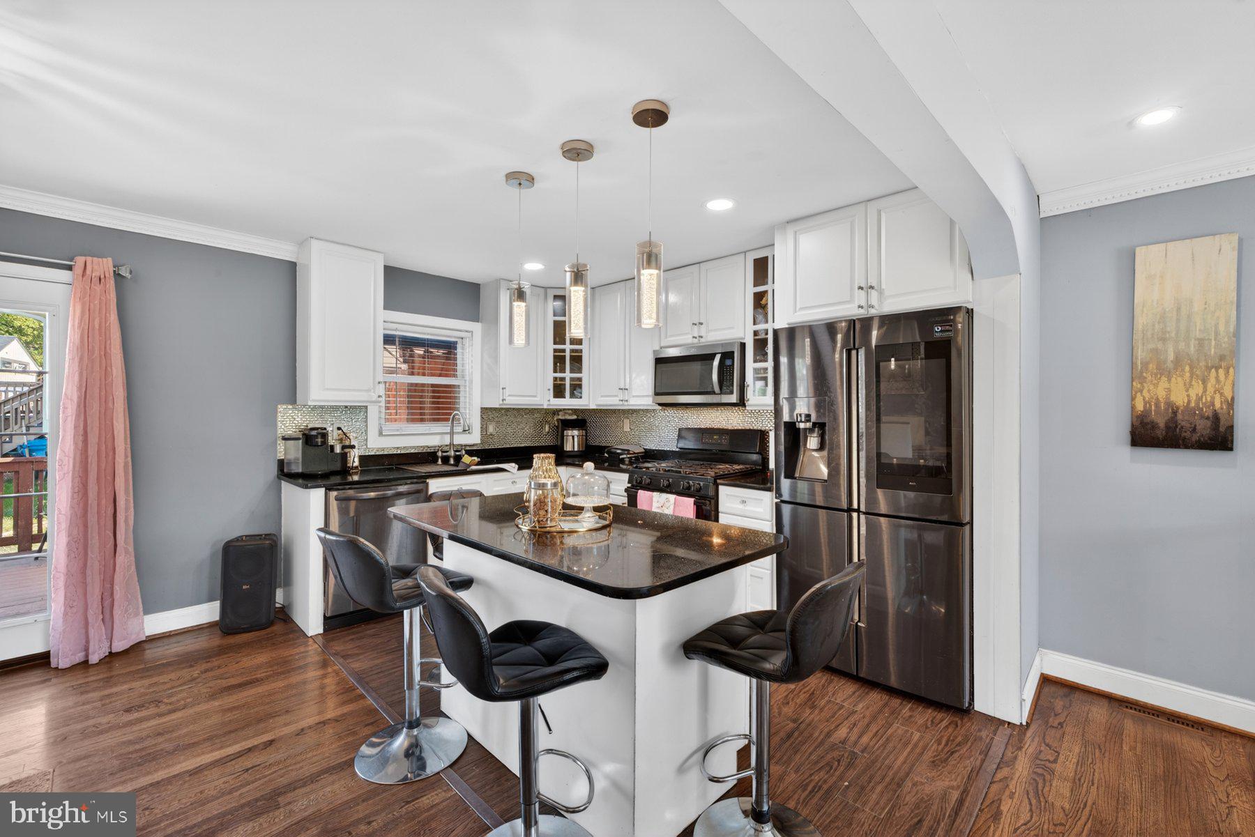 9414 Wyatt Dr, Lanham, MD 20706 photo
