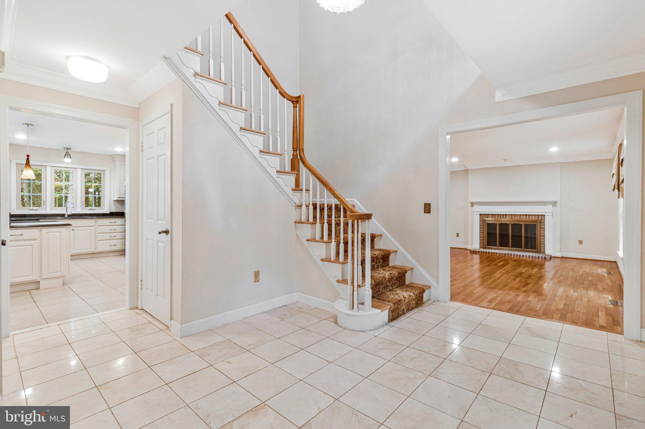 10009 New London Dr, Potomac, MD 20854 photo