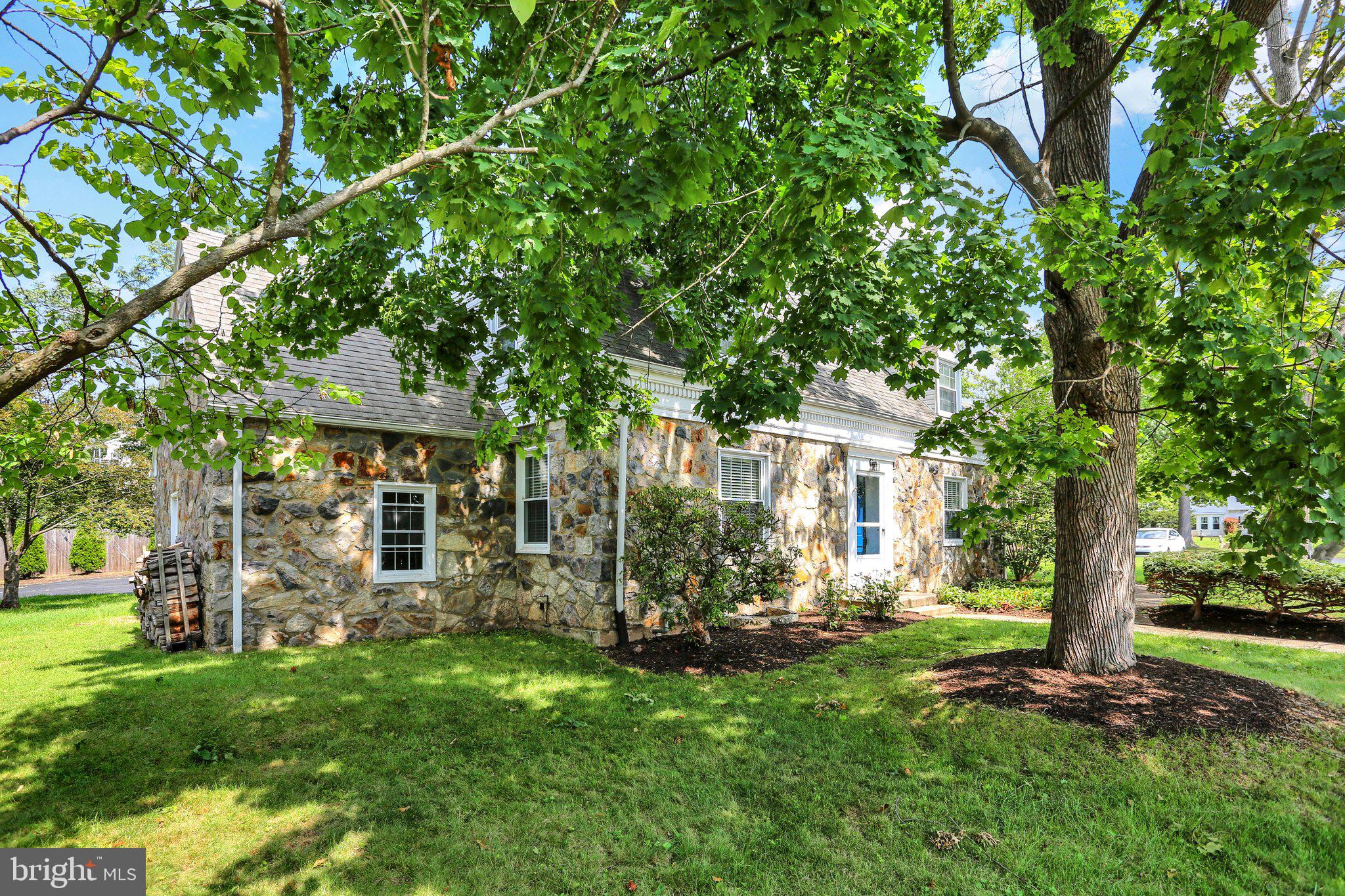 275 Grace St, Pottstown, PA 19464 photo
