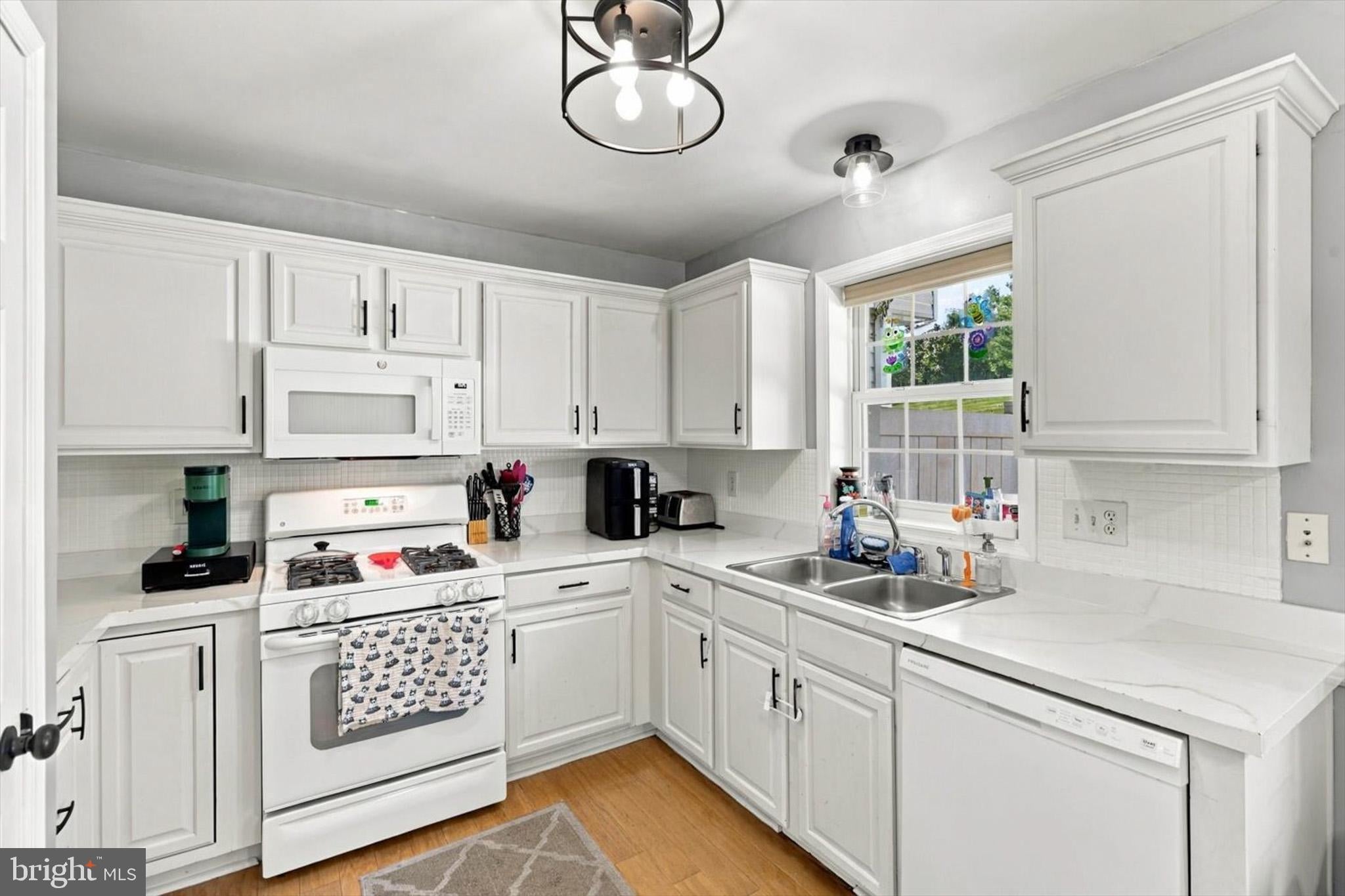 7544 Clover Lee Blvd, Harrisburg, PA 17112 photo