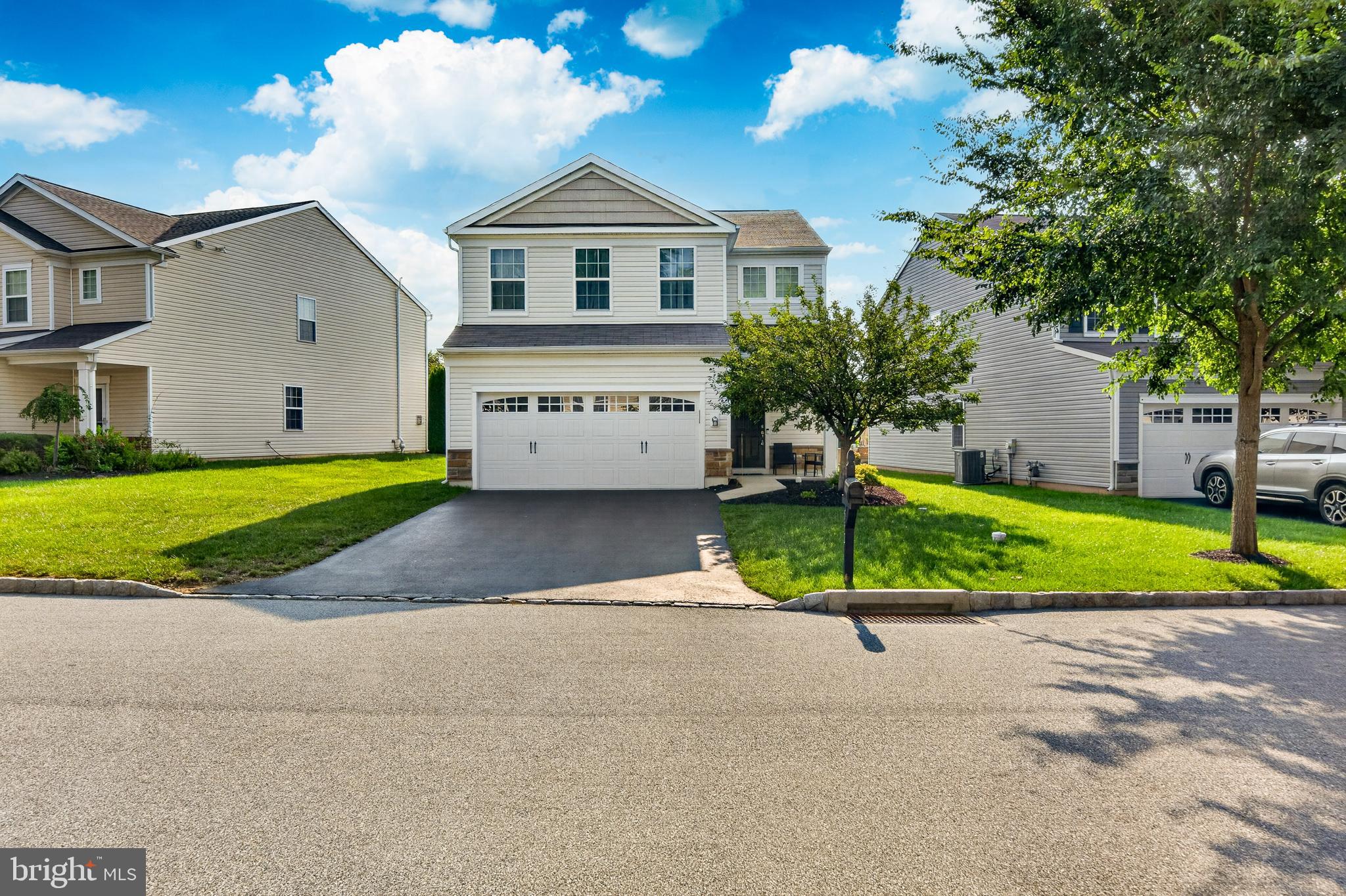 552 Prizer Ct, Downingtown, PA 19335