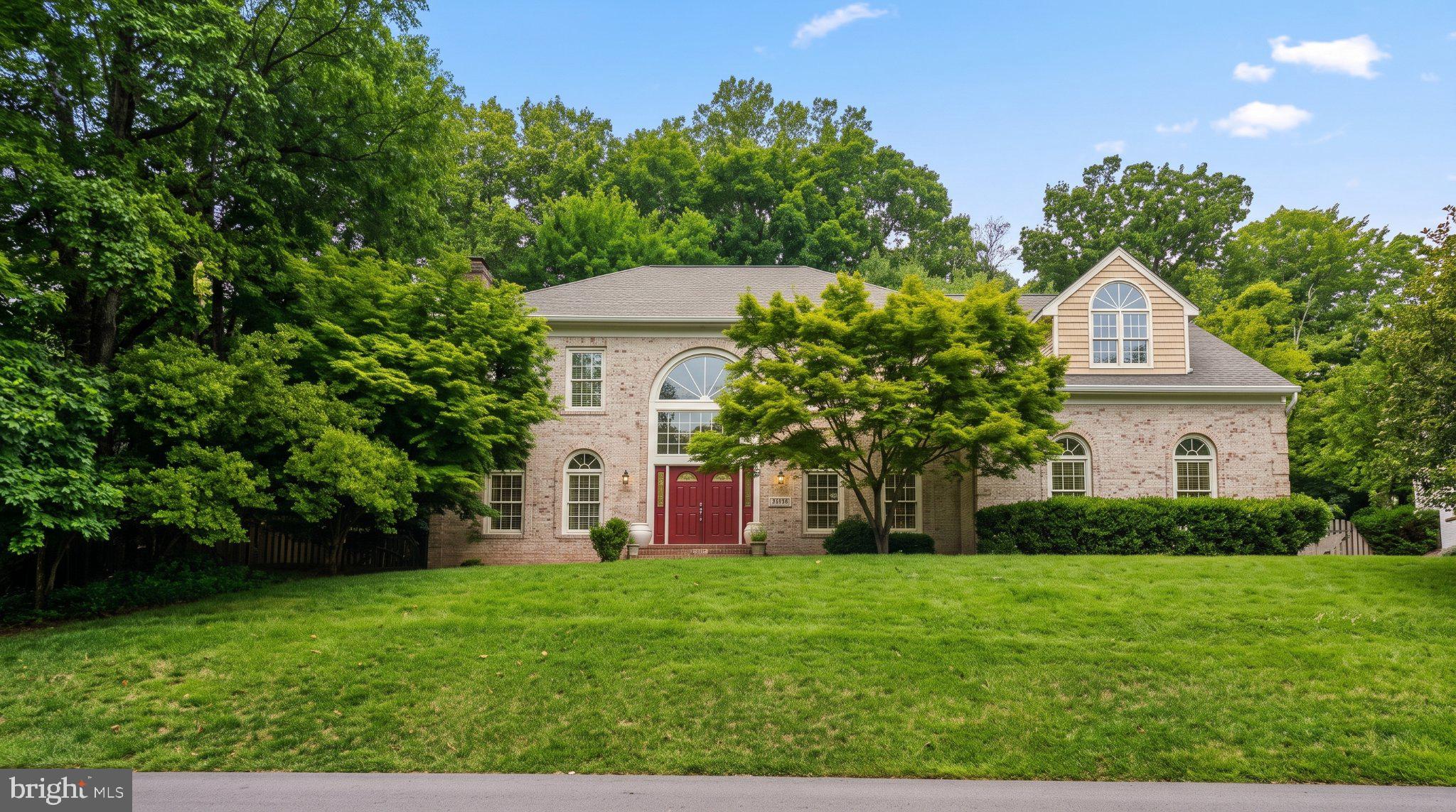 12187 Brecknock St, Oakton, VA 22124 photo