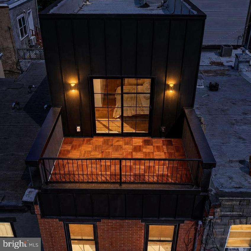 2216 Tulip St, Philadelphia, PA 19125