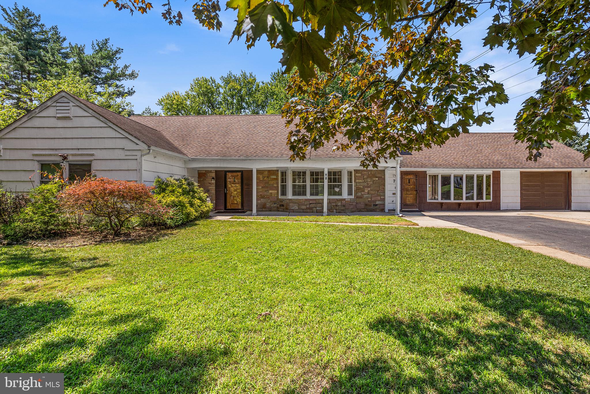 74 Country Club Rd, Willingboro, NJ 08046 photo