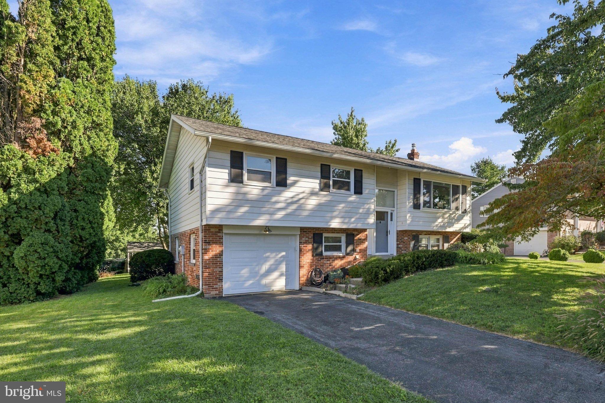 425 Nottingham Ave, Lancaster, PA 17601