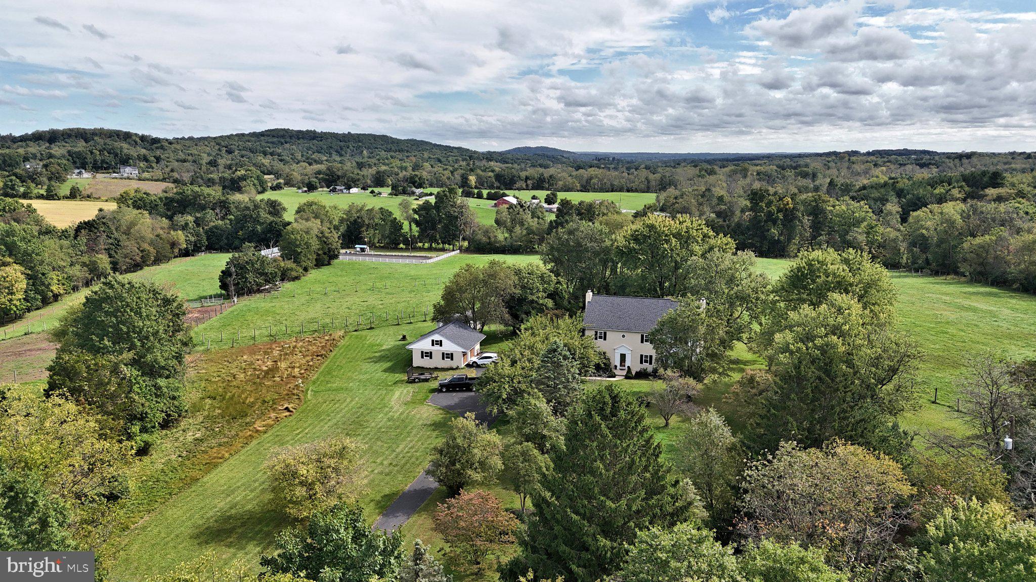 204 Neiffer Rd, Schwenksville, PA 19473 photo