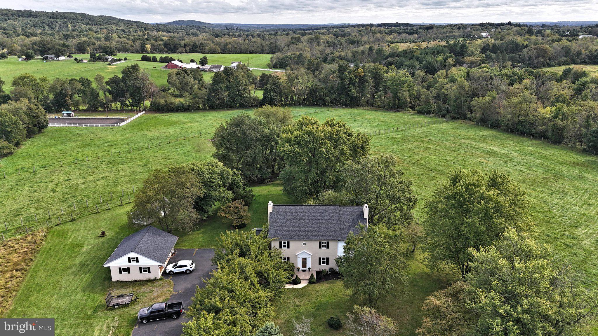 204 Neiffer Rd, Schwenksville, PA 19473 photo