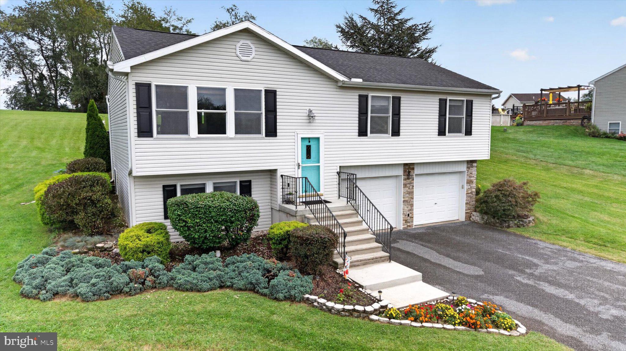 311 Nebinger St, Lewisberry, PA 17339 photo