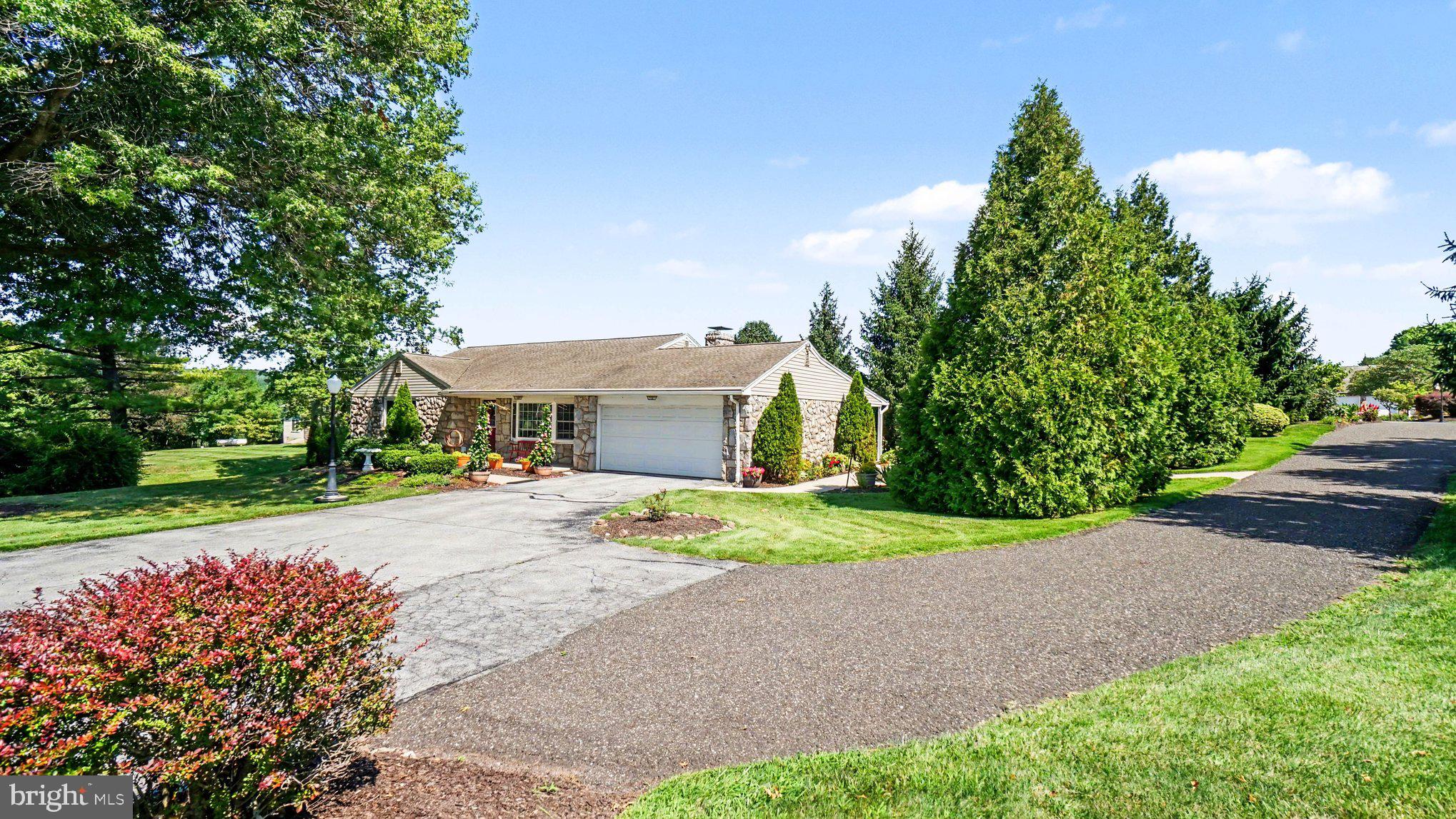 68 Bards Way, Pottstown, PA 19464 photo