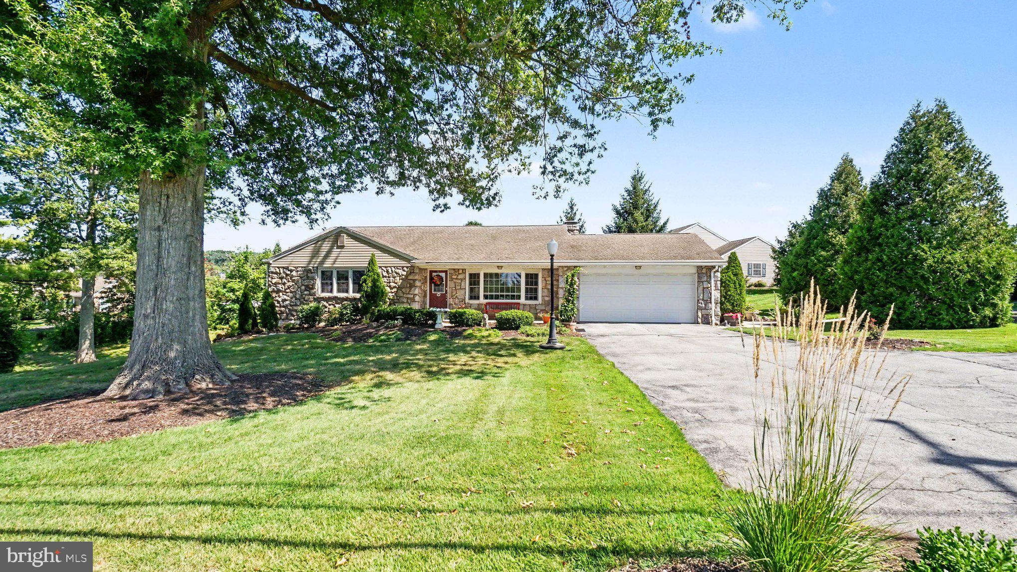 68 Bards Way, Pottstown, PA 19464 photo