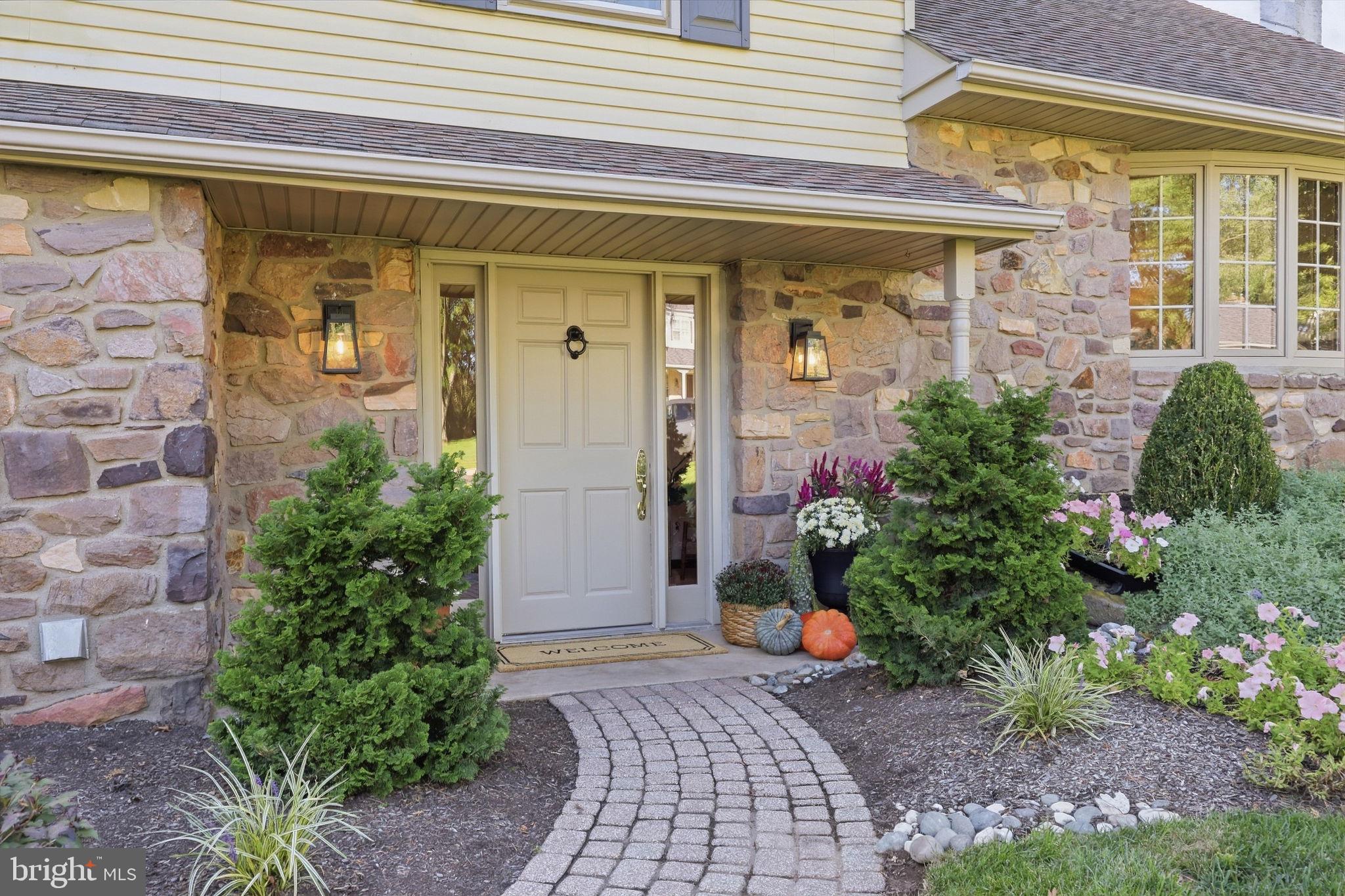 130 Andrew Dr, Newtown, PA 18940 photo