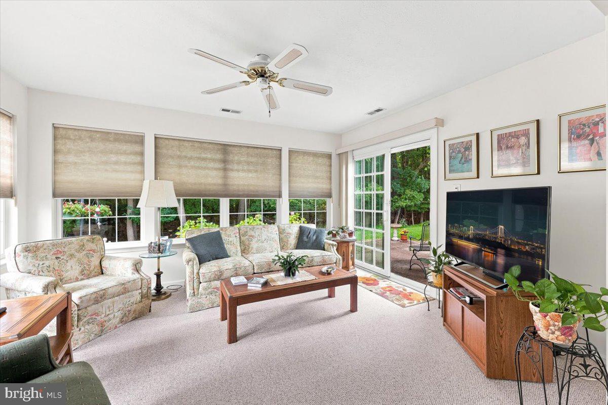 44 Peppergrass Dr, Mount Laurel, NJ 08054