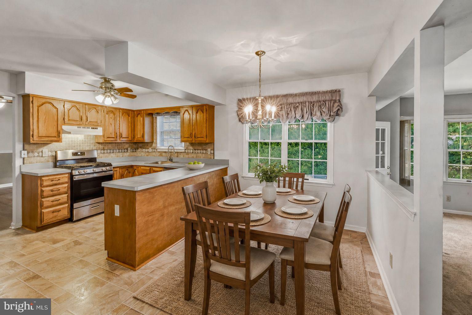5 Thornfield Cir, Sewell, NJ 08080 photo