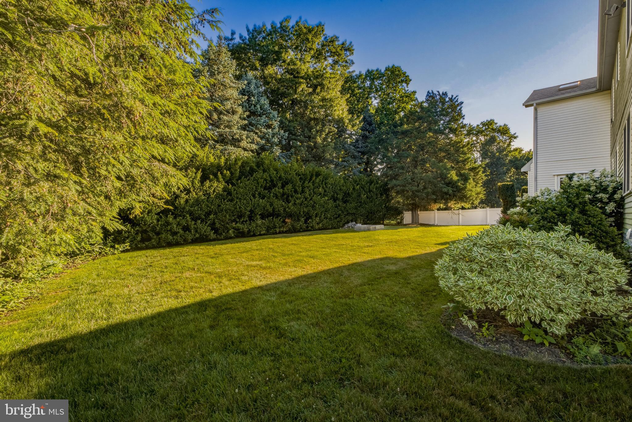 5 Thornfield Cir, Sewell, NJ 08080 photo
