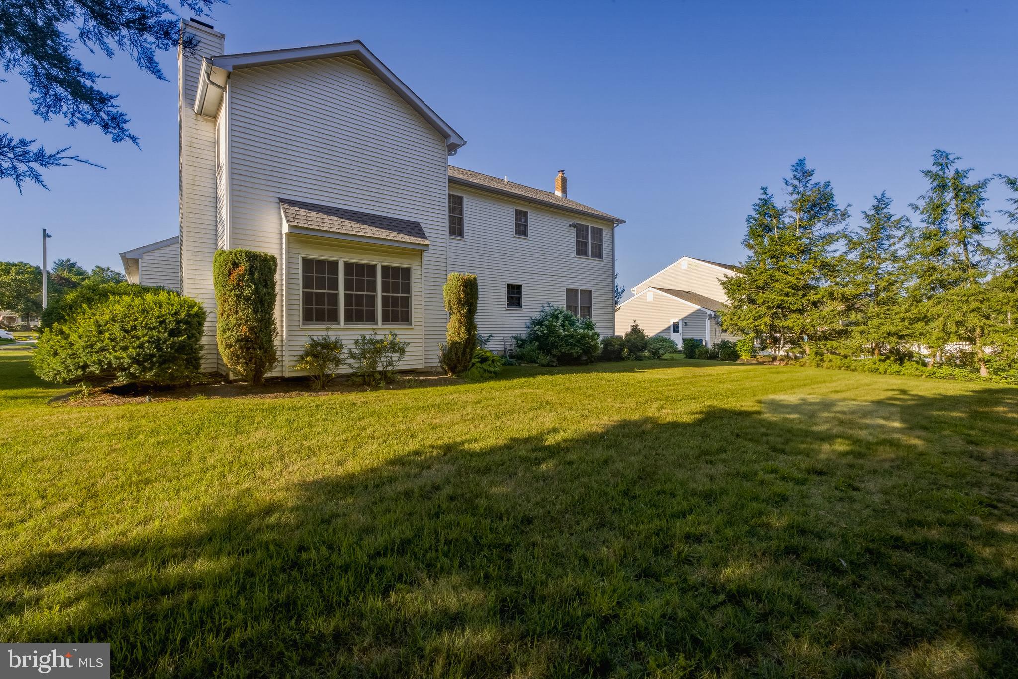 5 Thornfield Cir, Sewell, NJ 08080 photo