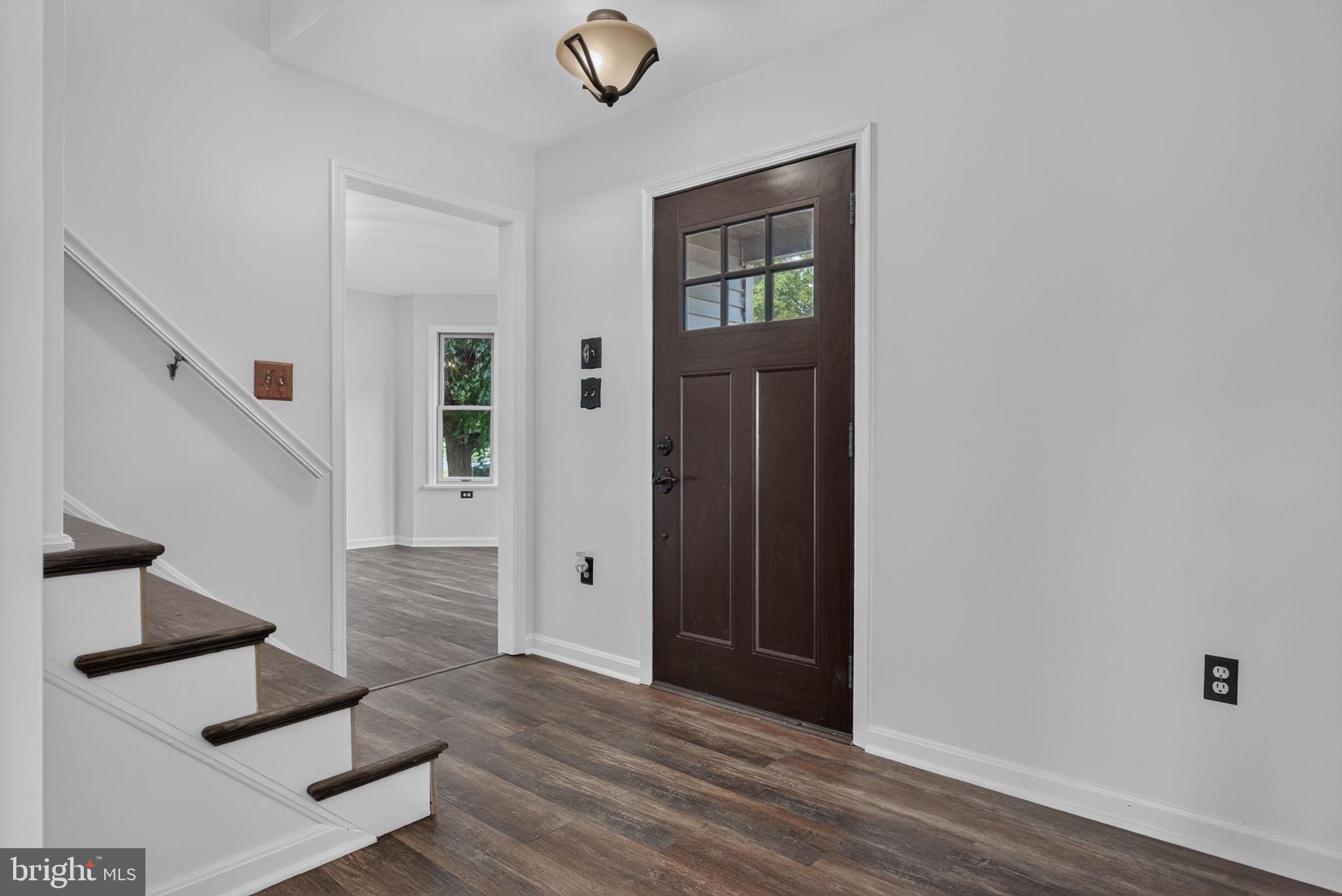5 Village Dr, Lititz, PA 17543 photo