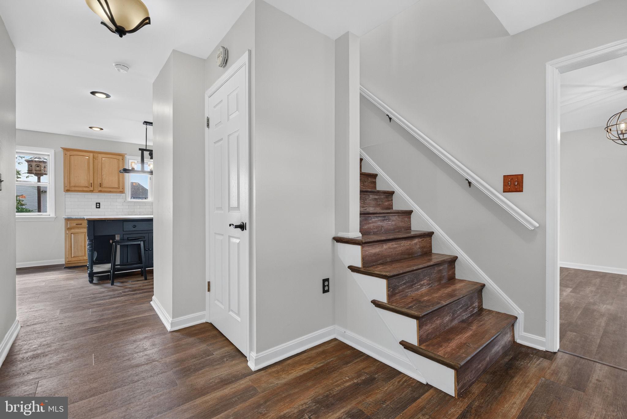 5 Village Dr, Lititz, PA 17543 photo