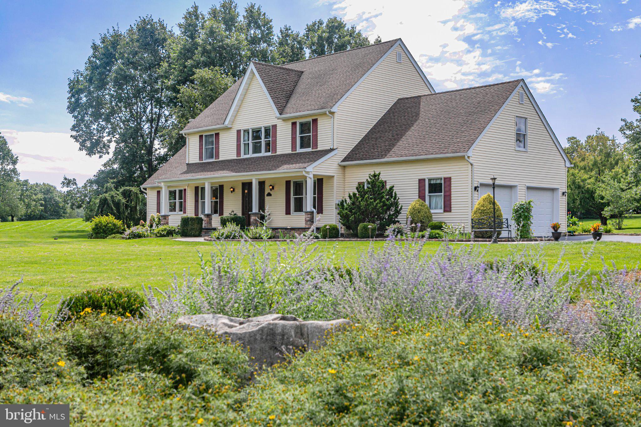 9 Summershade Ln, Ringoes, NJ 08551 photo