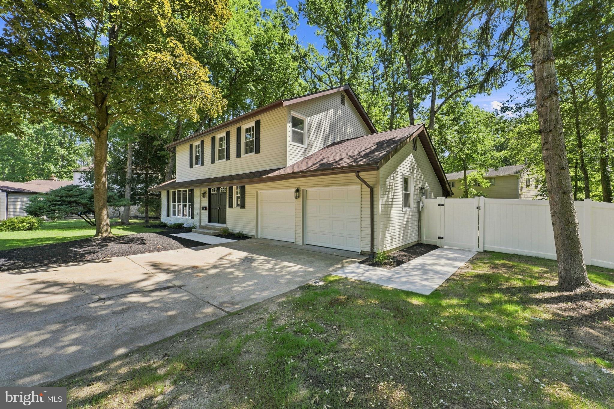 8 Villanova Ct, Berlin, NJ 08009 photo
