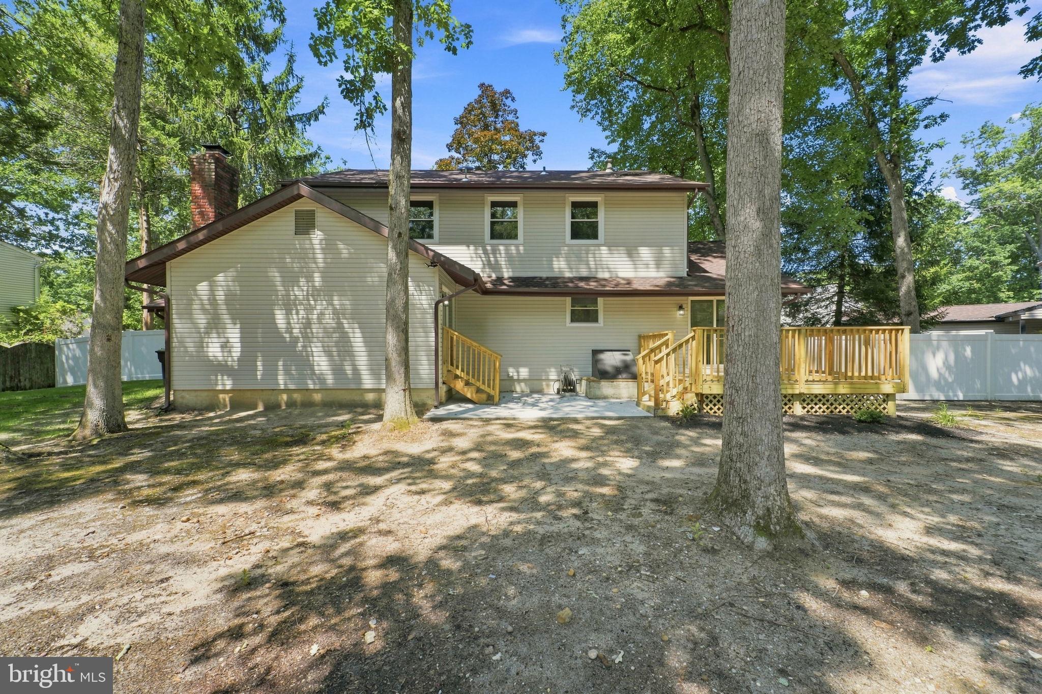 8 Villanova Ct, Berlin, NJ 08009 photo