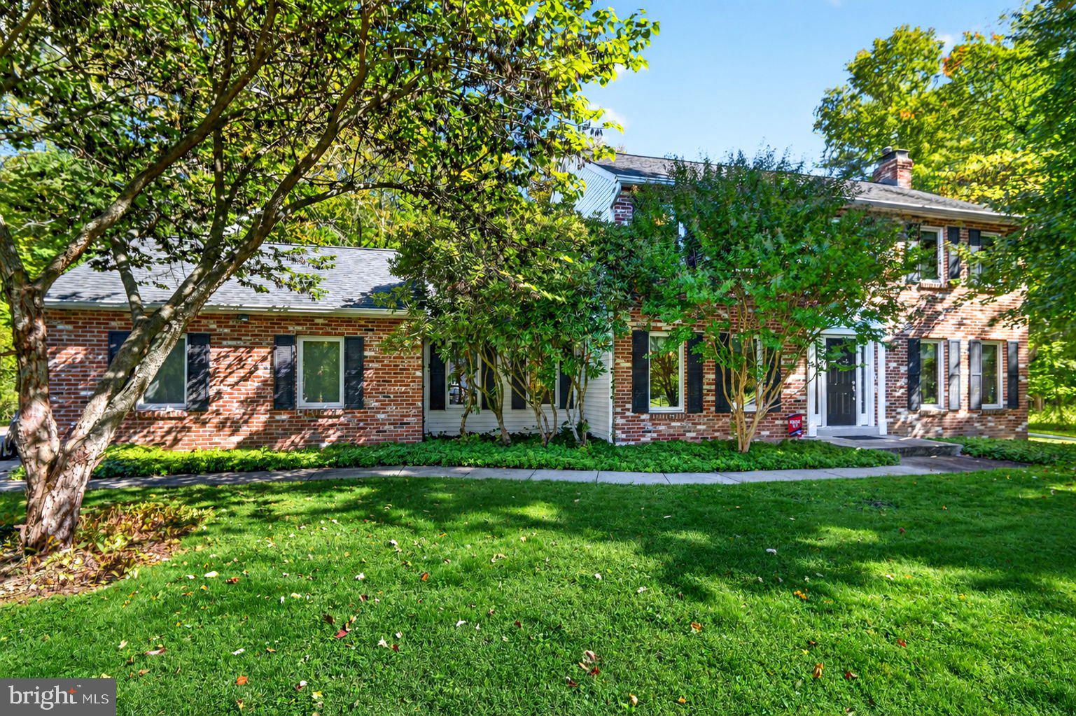 9 Locke Ct, Ewan, NJ 08628 photo