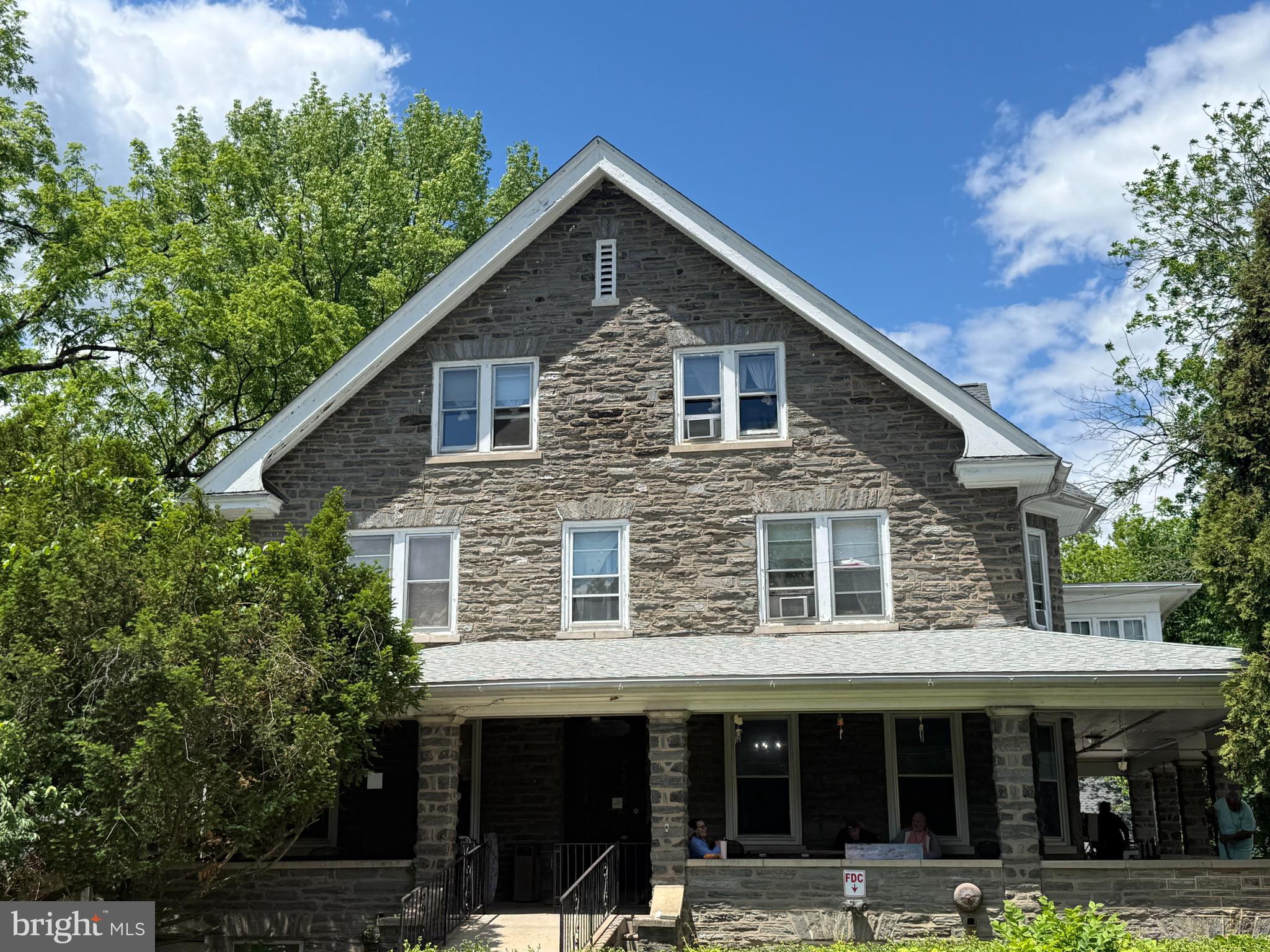31 Mill Rd, Flourtown, PA 19031