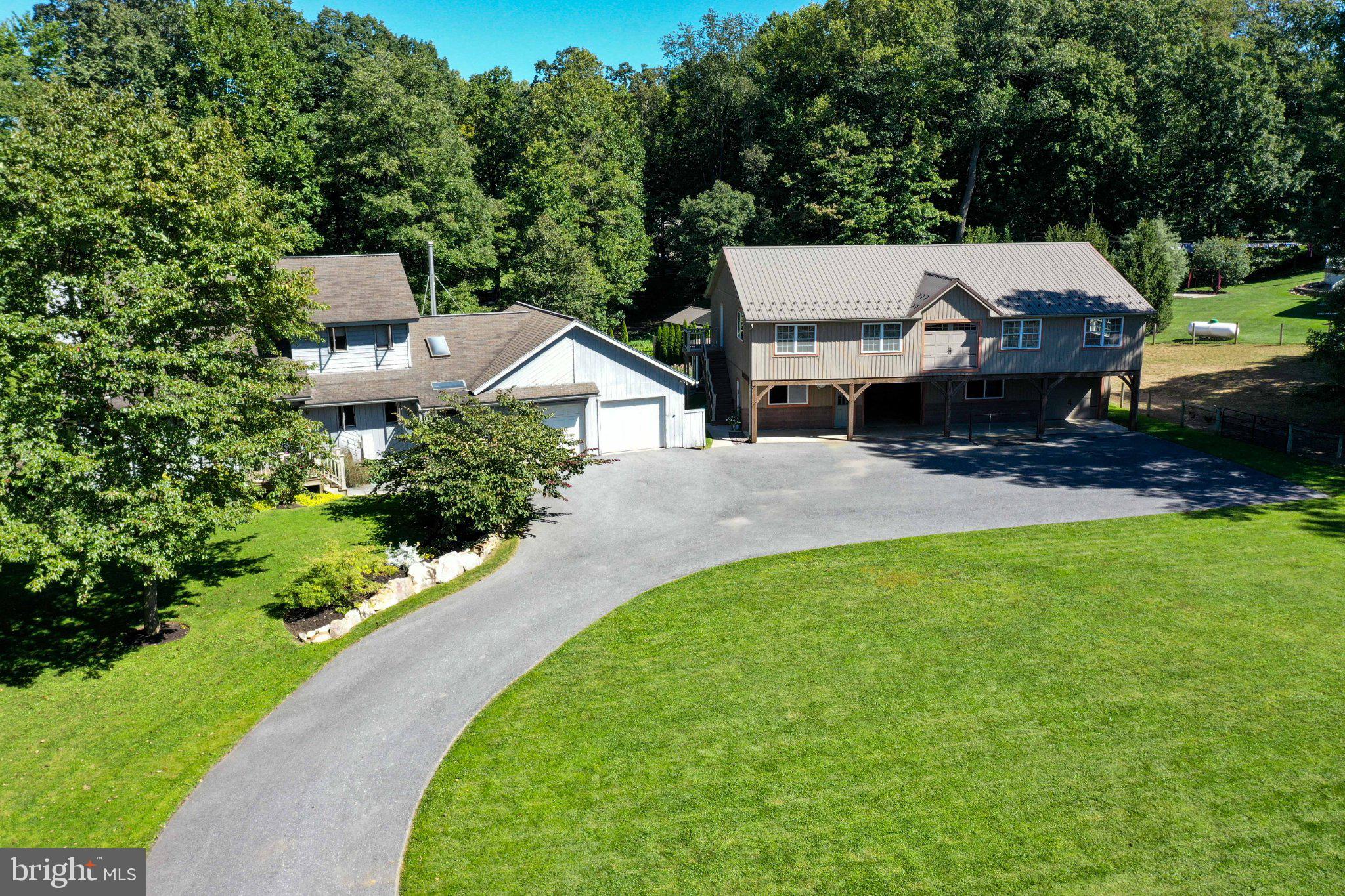 786 Lime Quarry Rd, Gap, PA 17527 photo